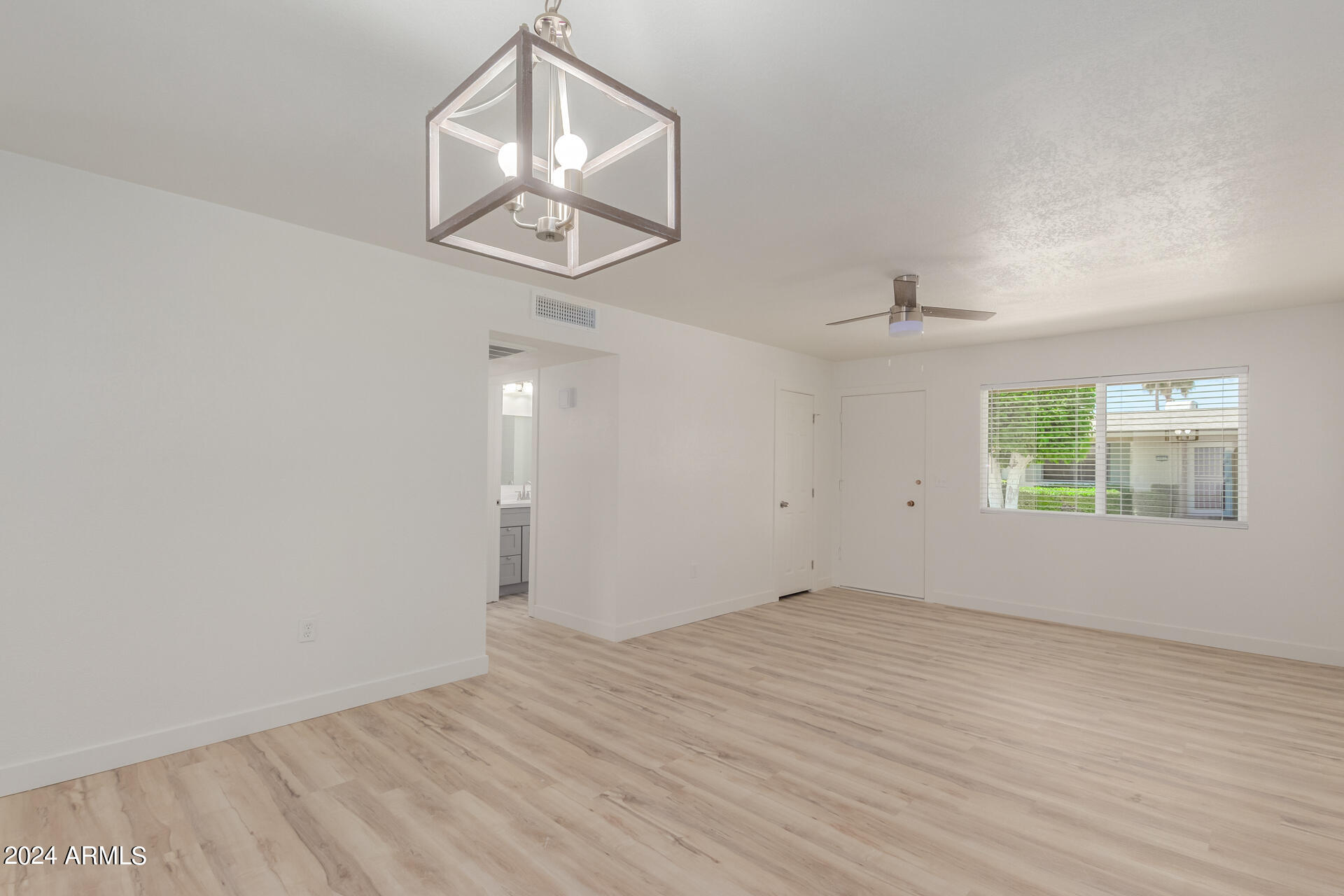 10935 W SANTA FE Drive