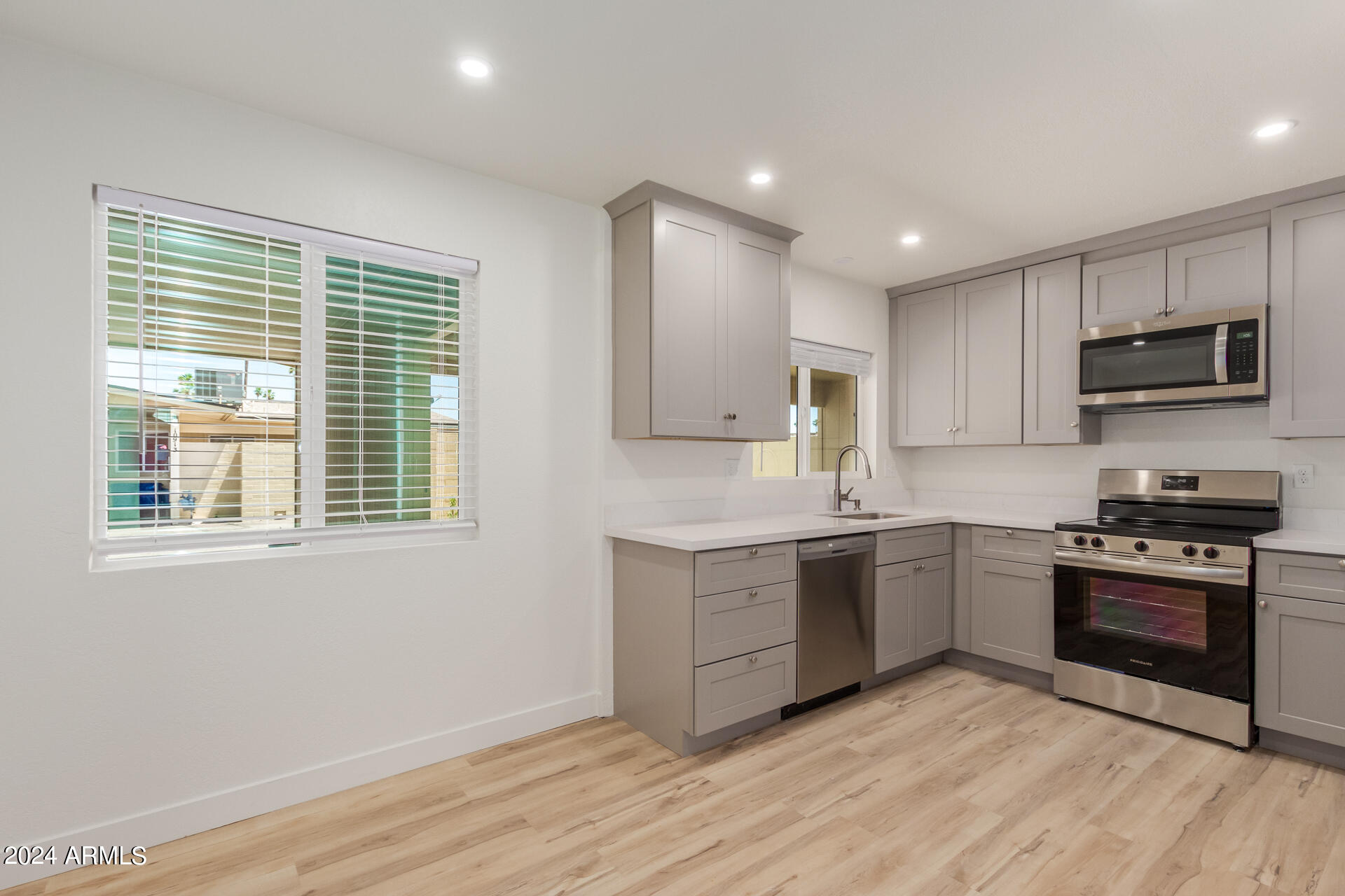 10935 W SANTA FE Drive