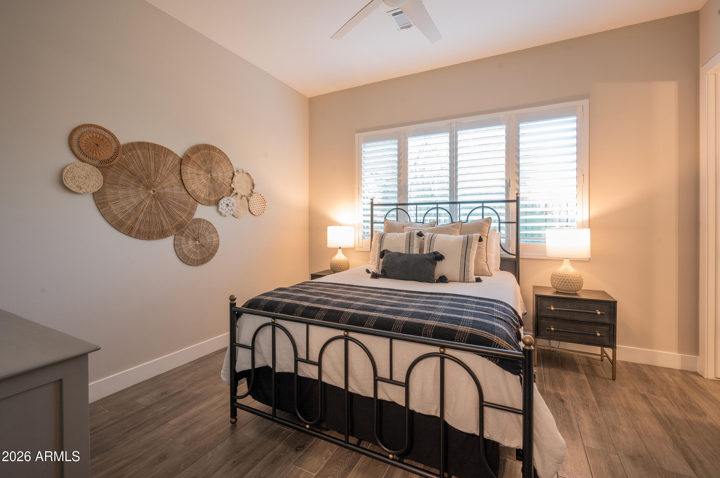 35584 N ROLLING CREEK Drive