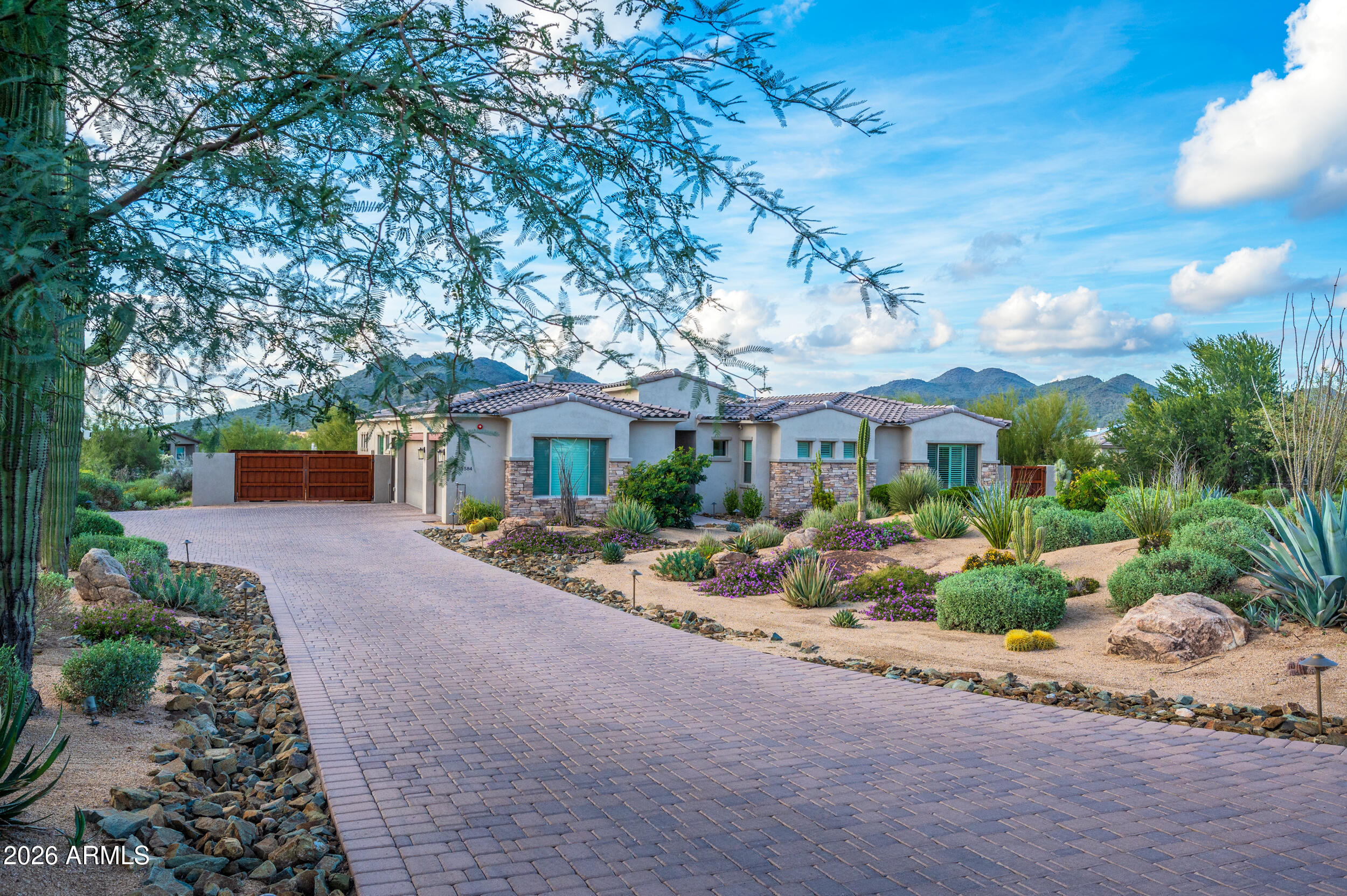 35584 N ROLLING CREEK Drive