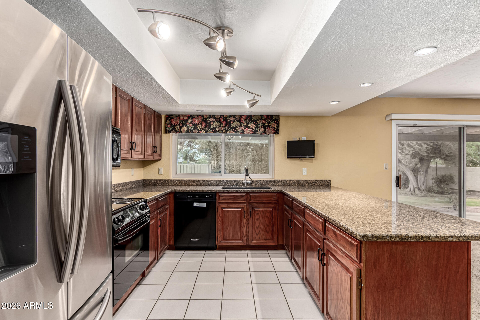 8683 E VIA DE LA GENTE