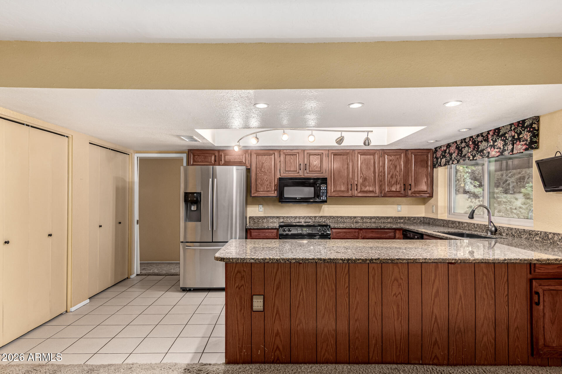 8683 E VIA DE LA GENTE