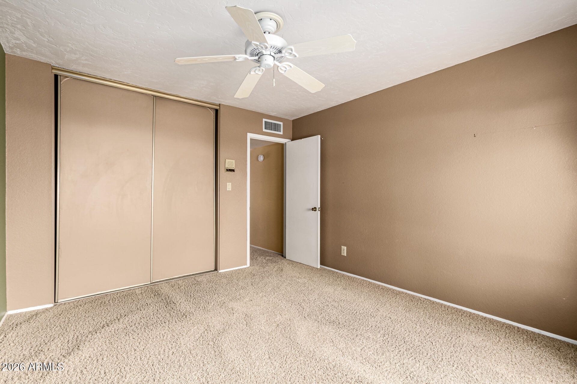 8683 E VIA DE LA GENTE