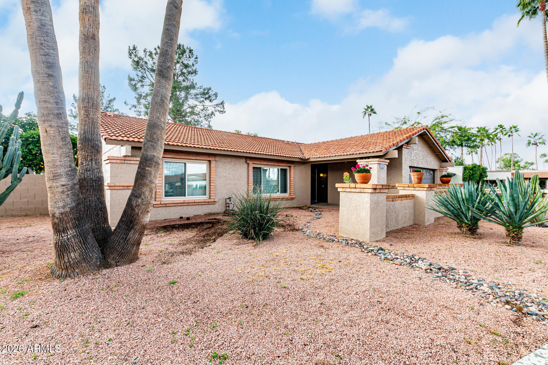 8683 E VIA DE LA GENTE