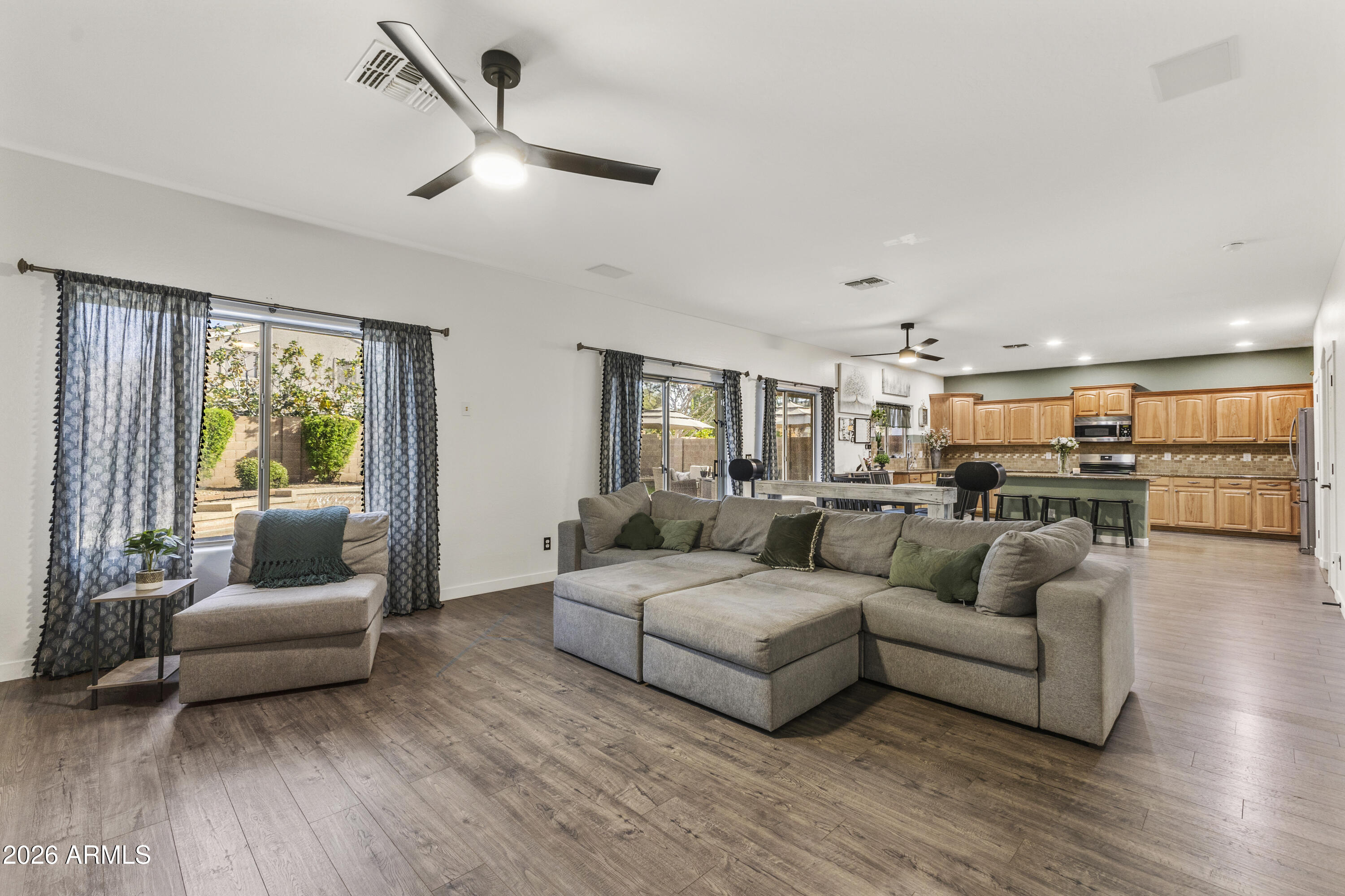 2538 E MINE CREEK Road