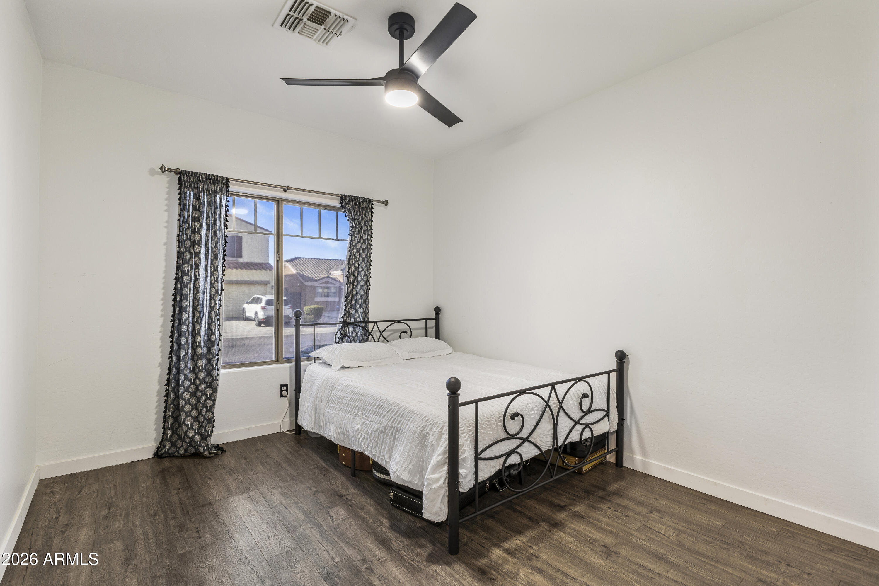 2538 E MINE CREEK Road