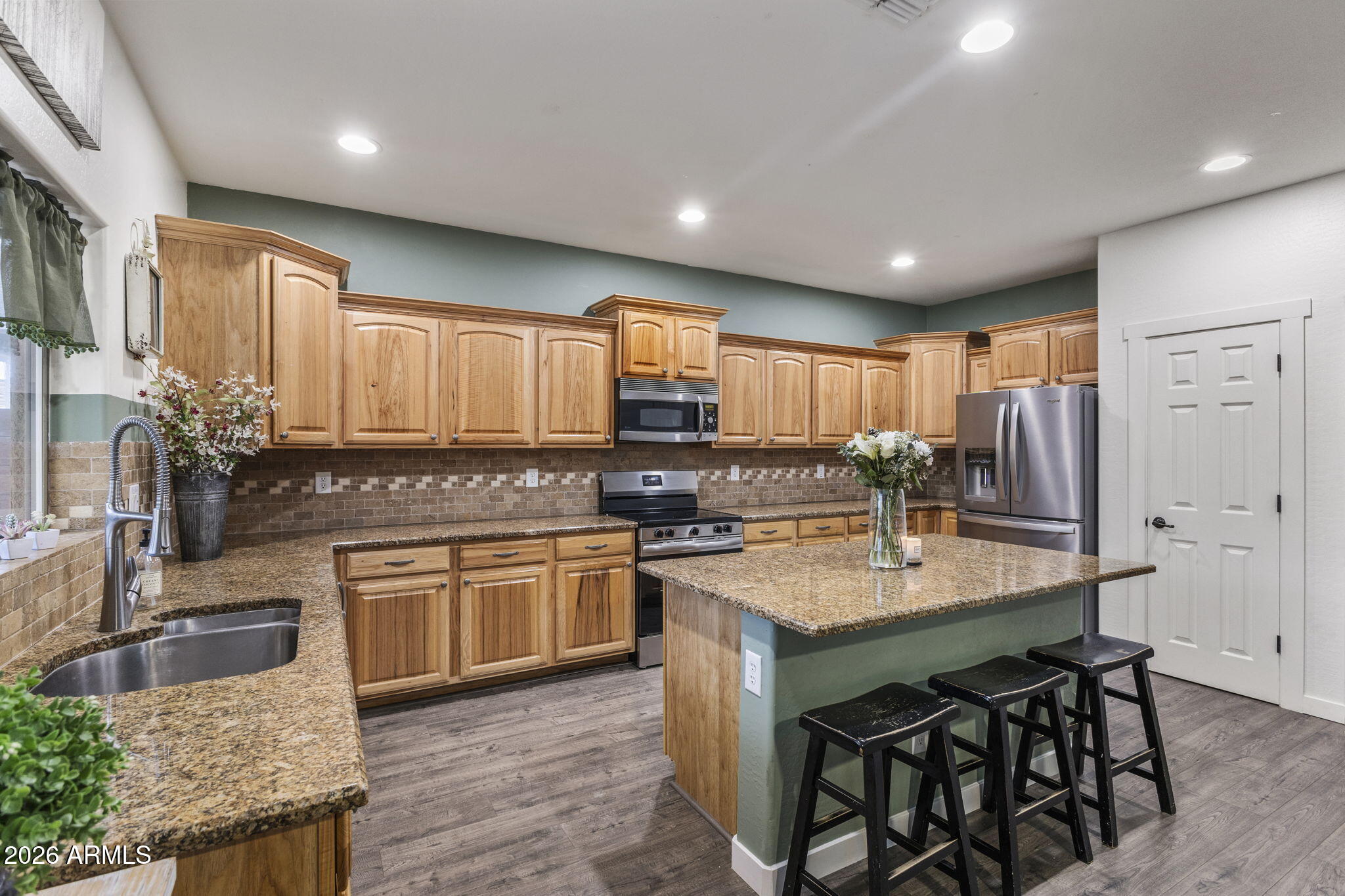 2538 E MINE CREEK Road