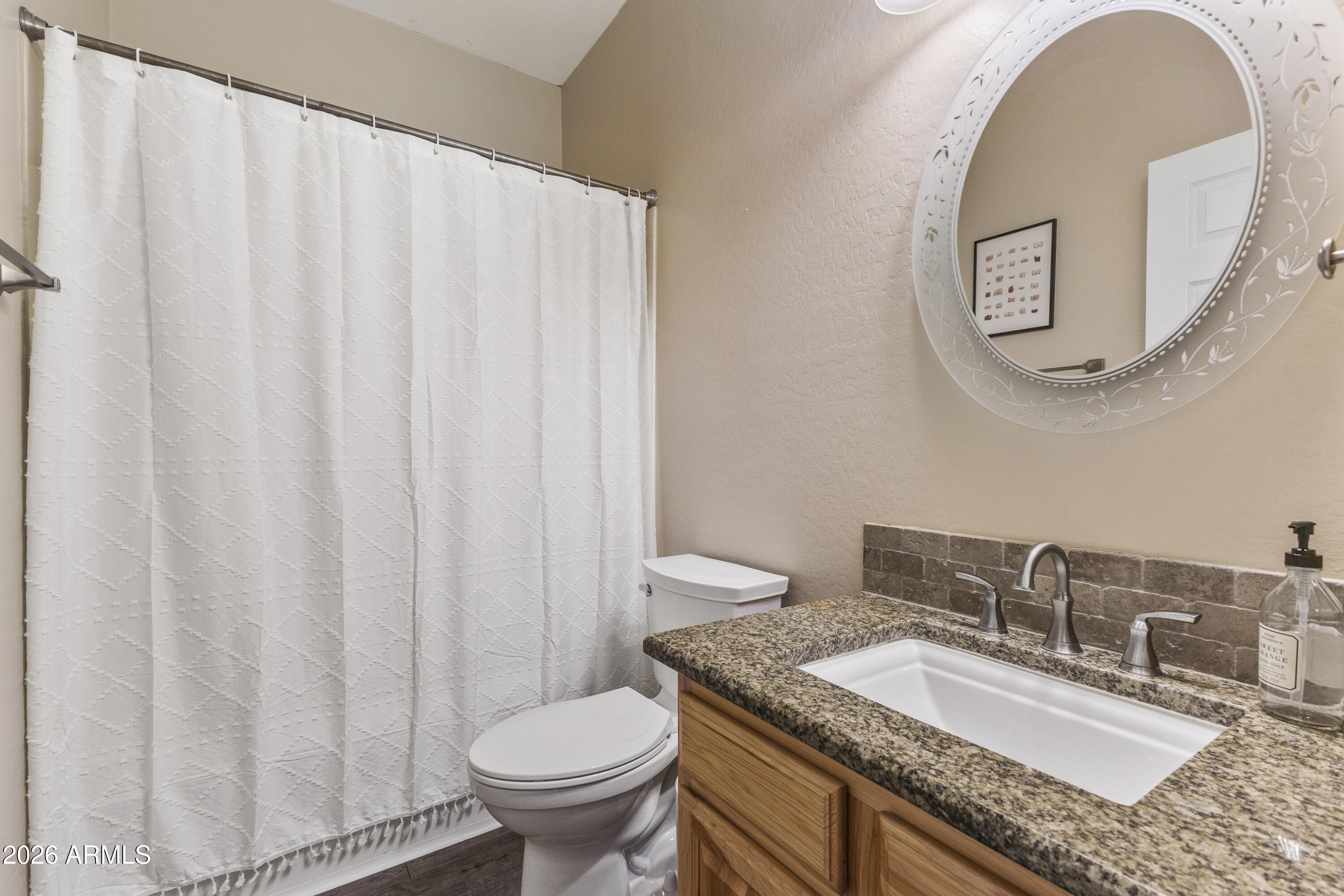 2538 E MINE CREEK Road