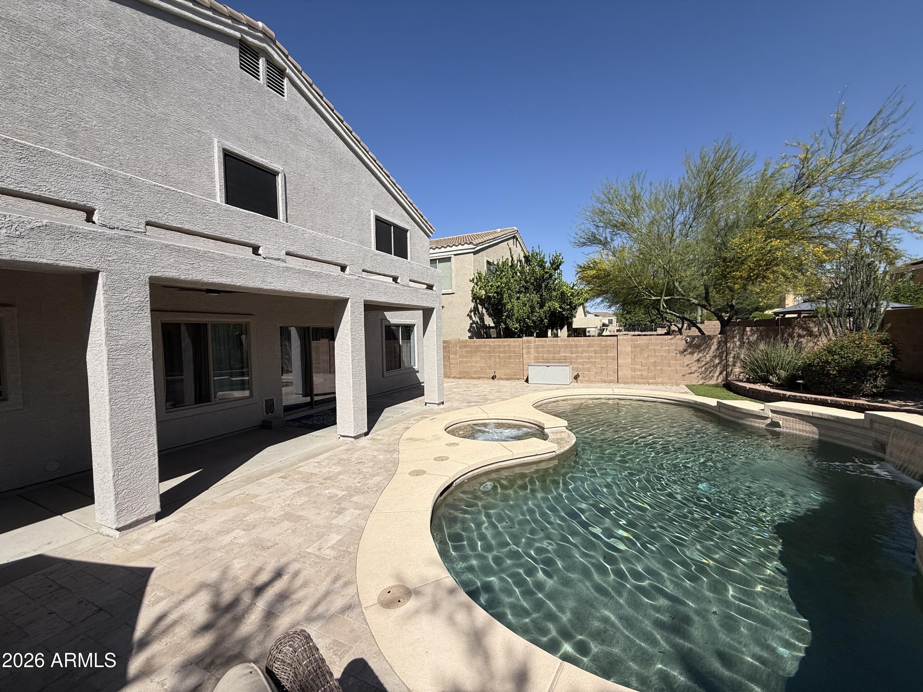 2538 E MINE CREEK Road