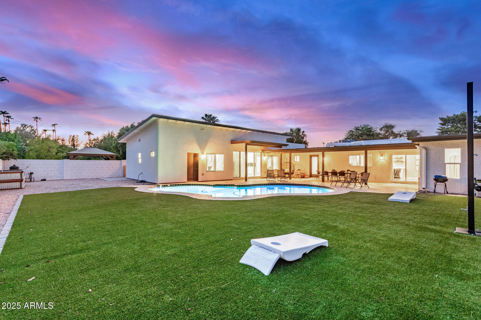 5839 E VOLTAIRE Avenue