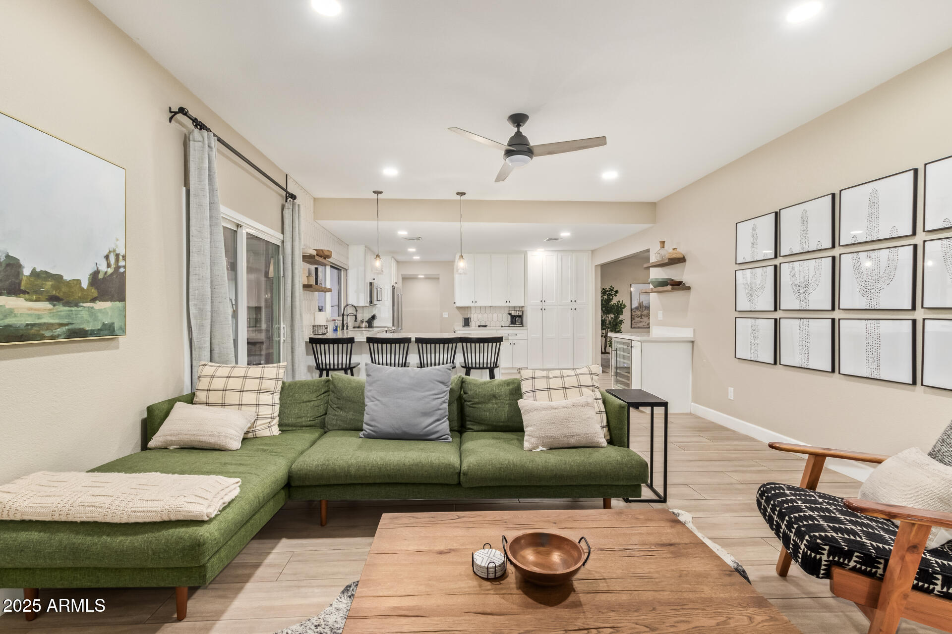 5839 E VOLTAIRE Avenue