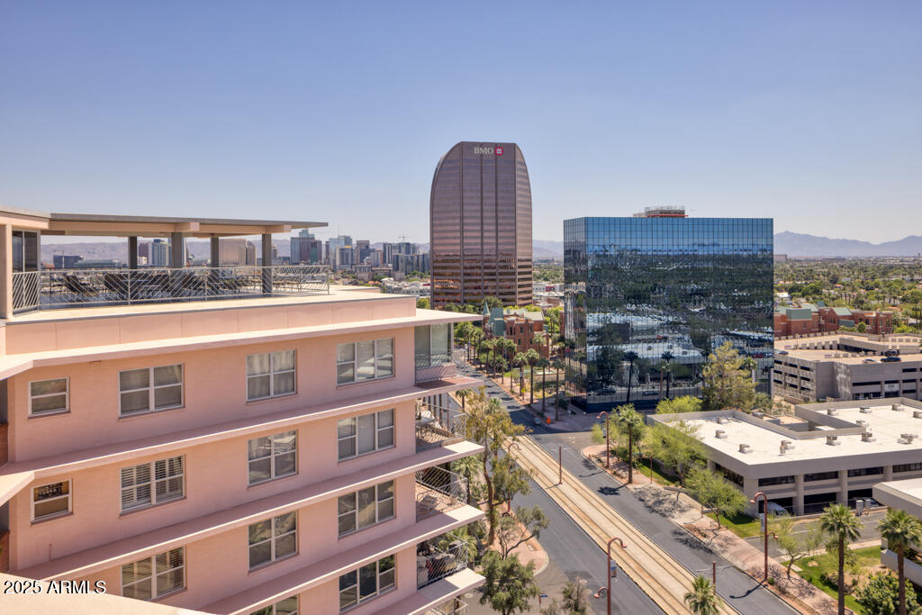 2201 N CENTRAL Avenue 3D