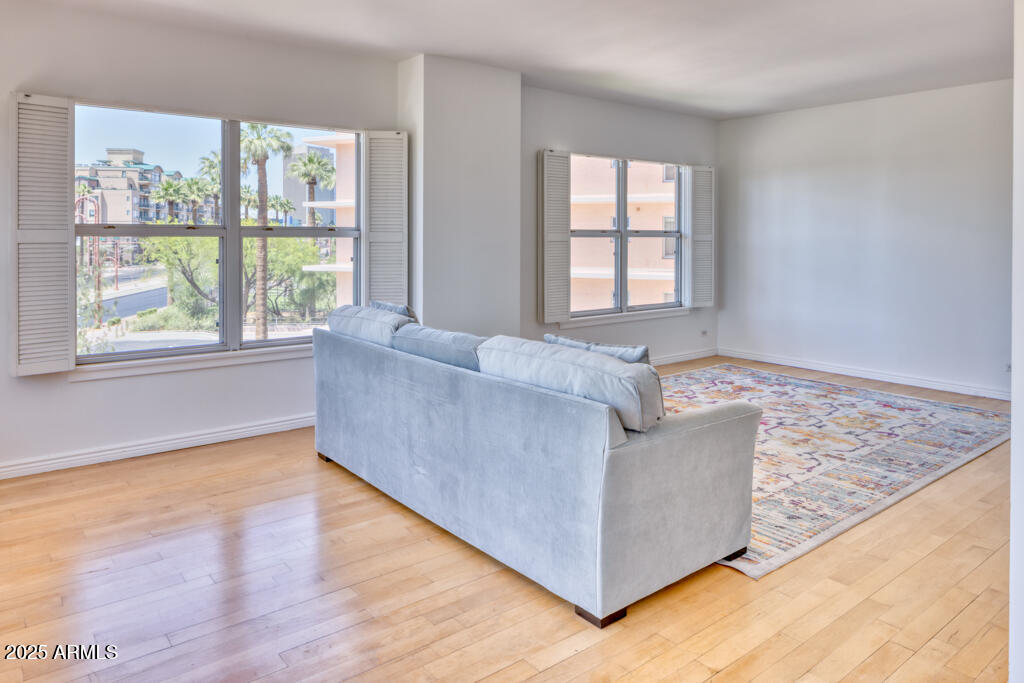 2201 N CENTRAL Avenue 3D