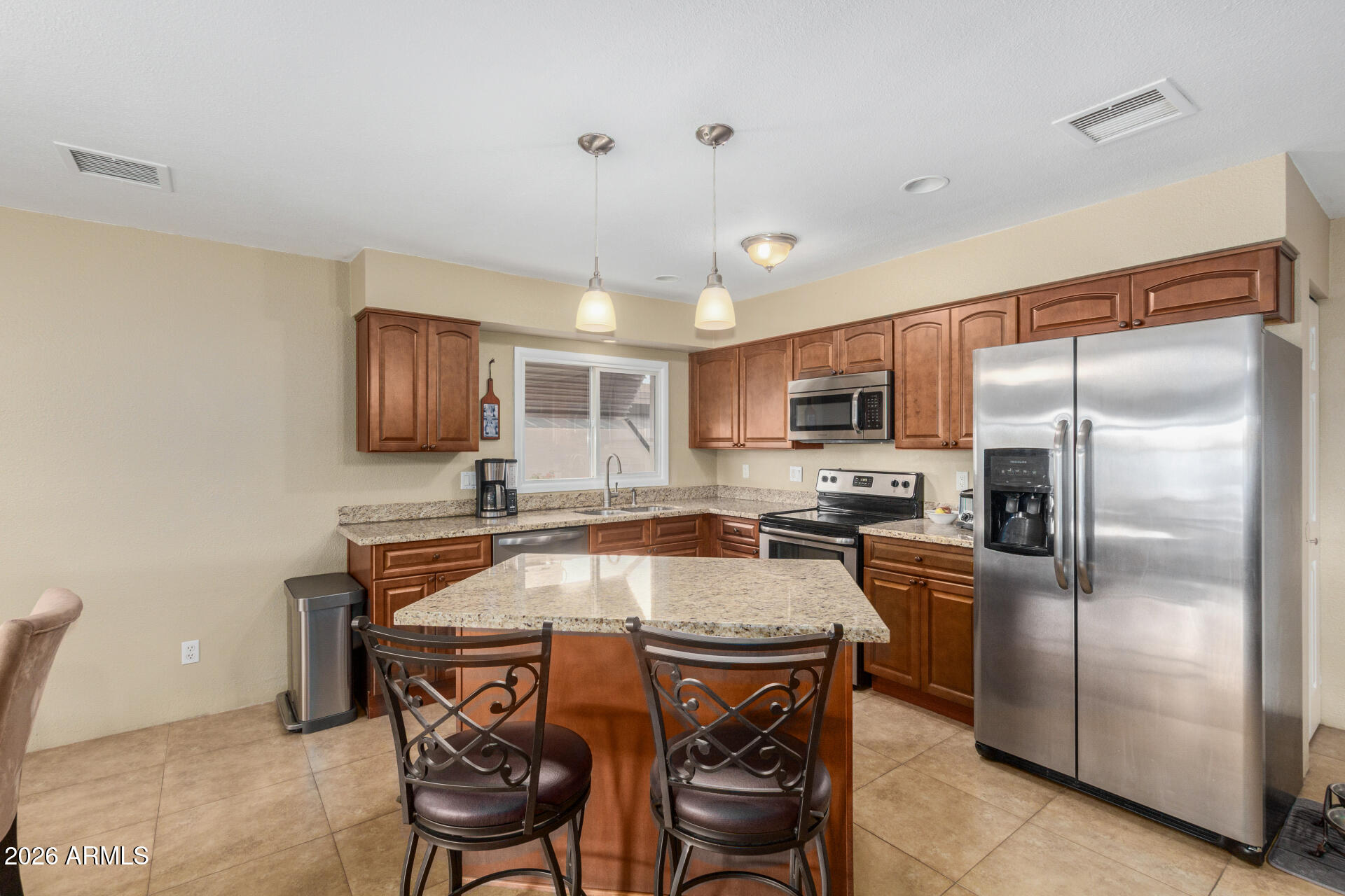 2143 W WILLOW Avenue