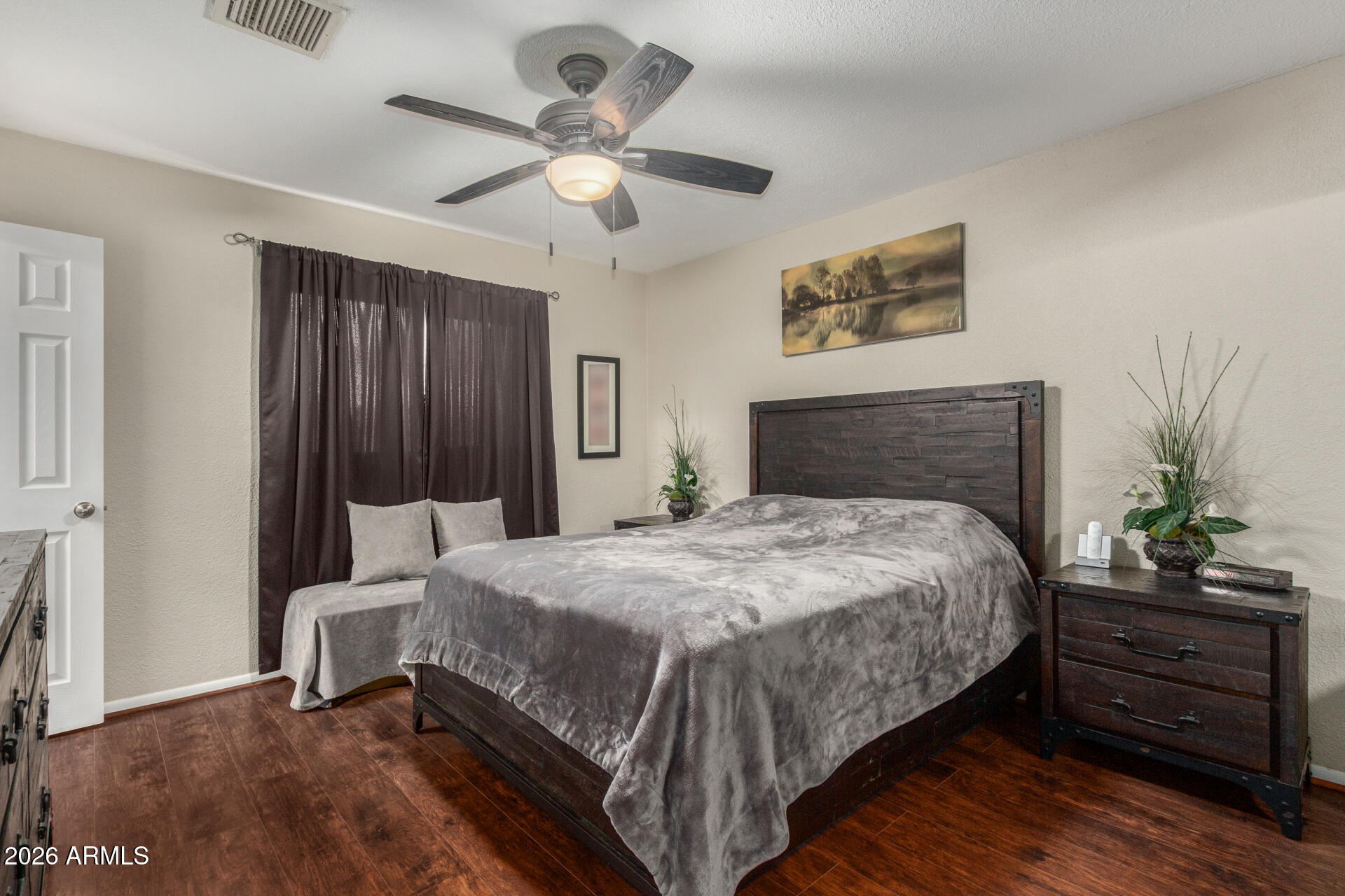 2143 W WILLOW Avenue