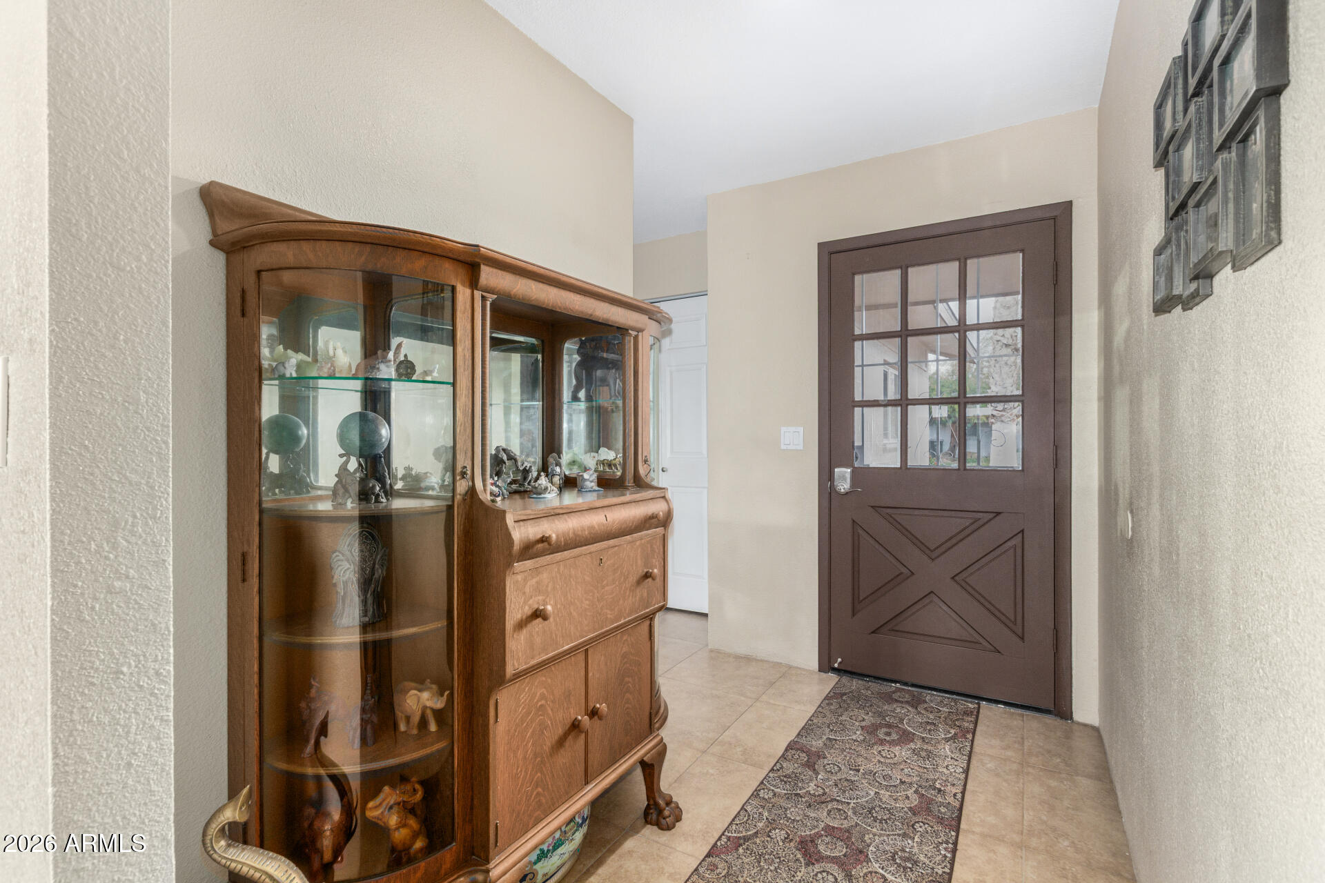 2143 W WILLOW Avenue