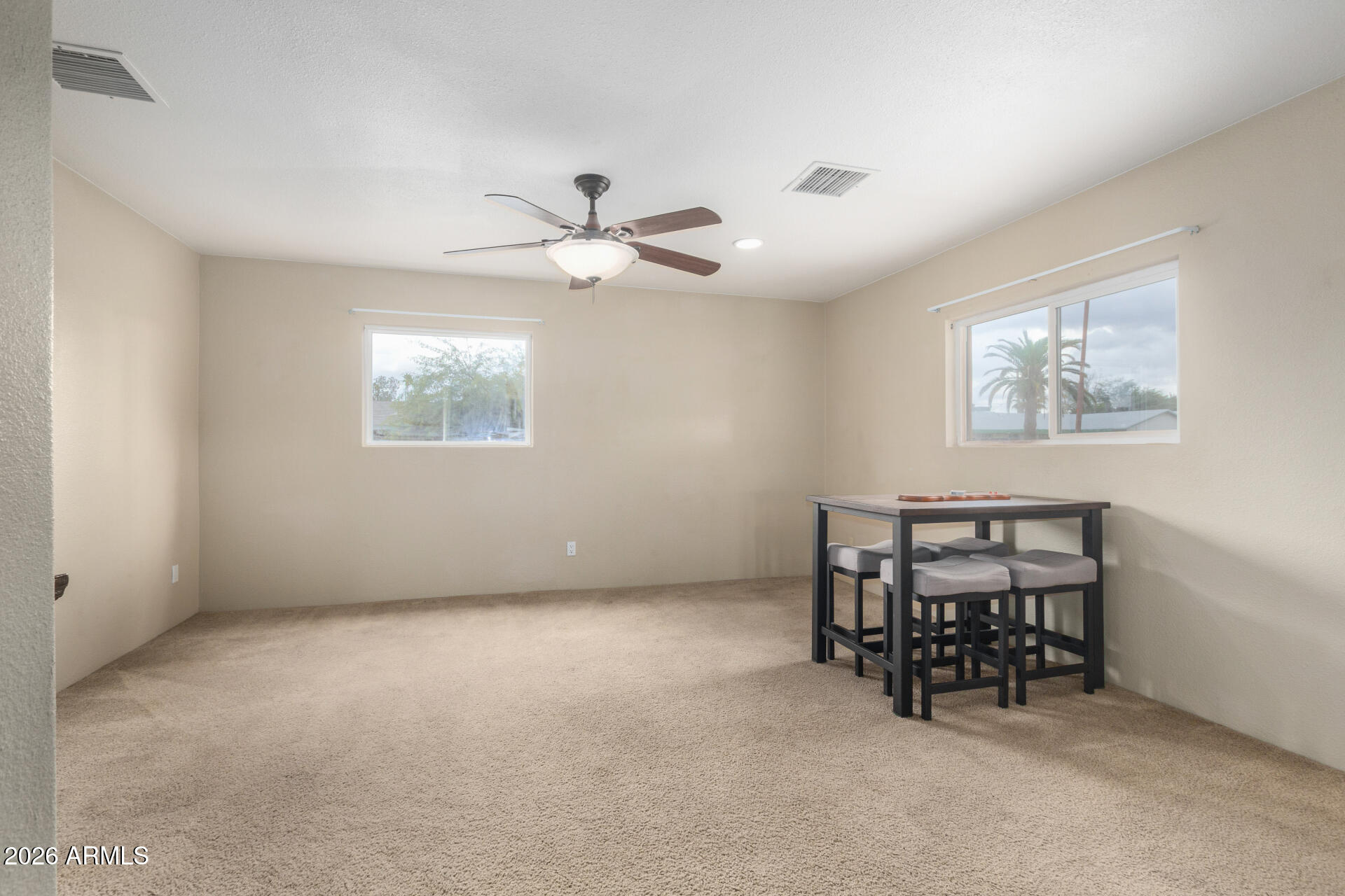 2143 W WILLOW Avenue