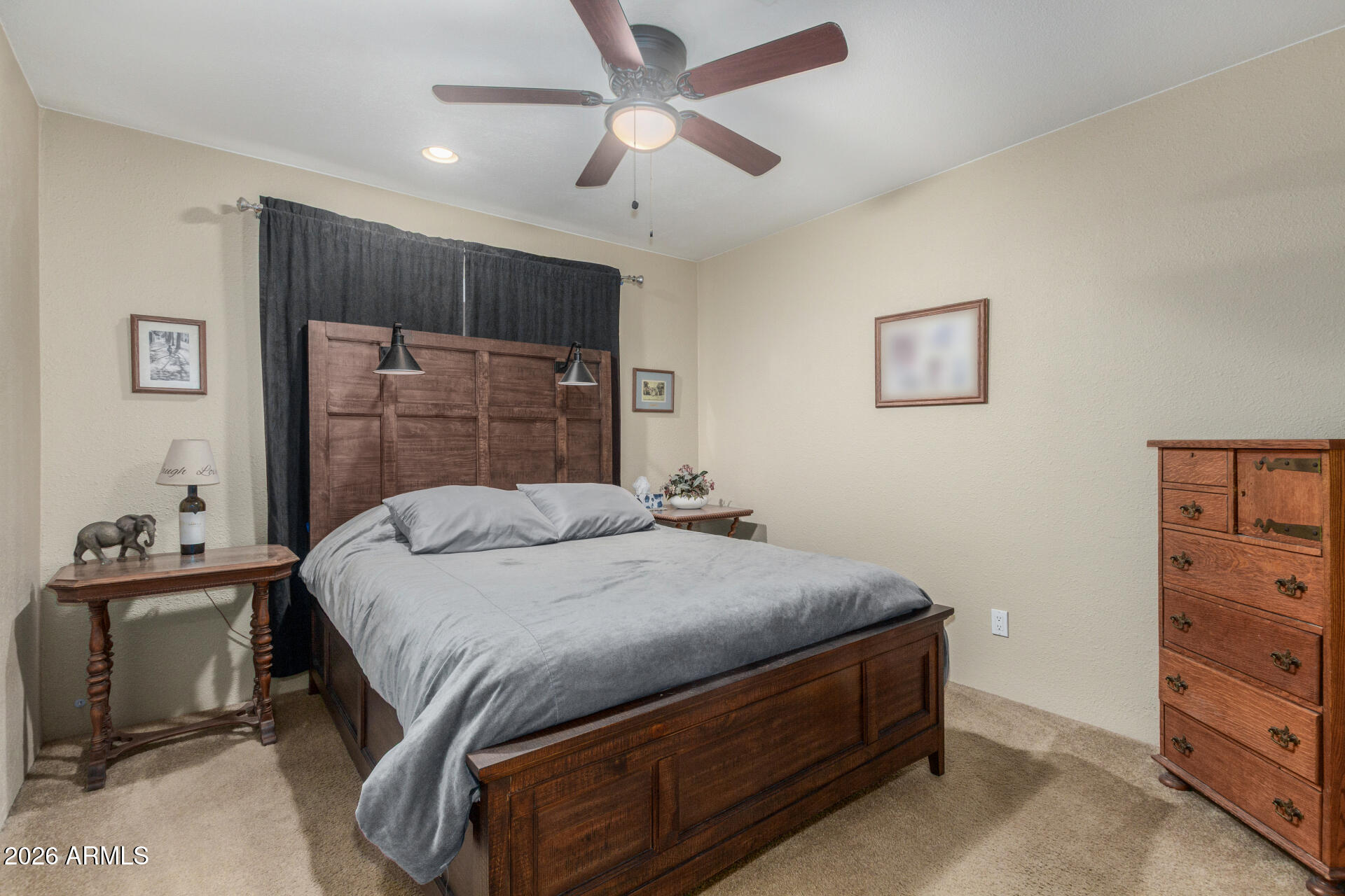 2143 W WILLOW Avenue