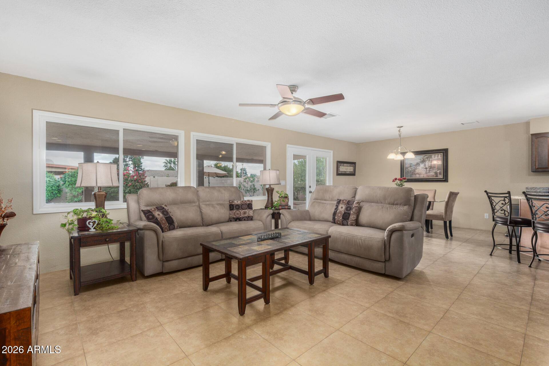 2143 W WILLOW Avenue