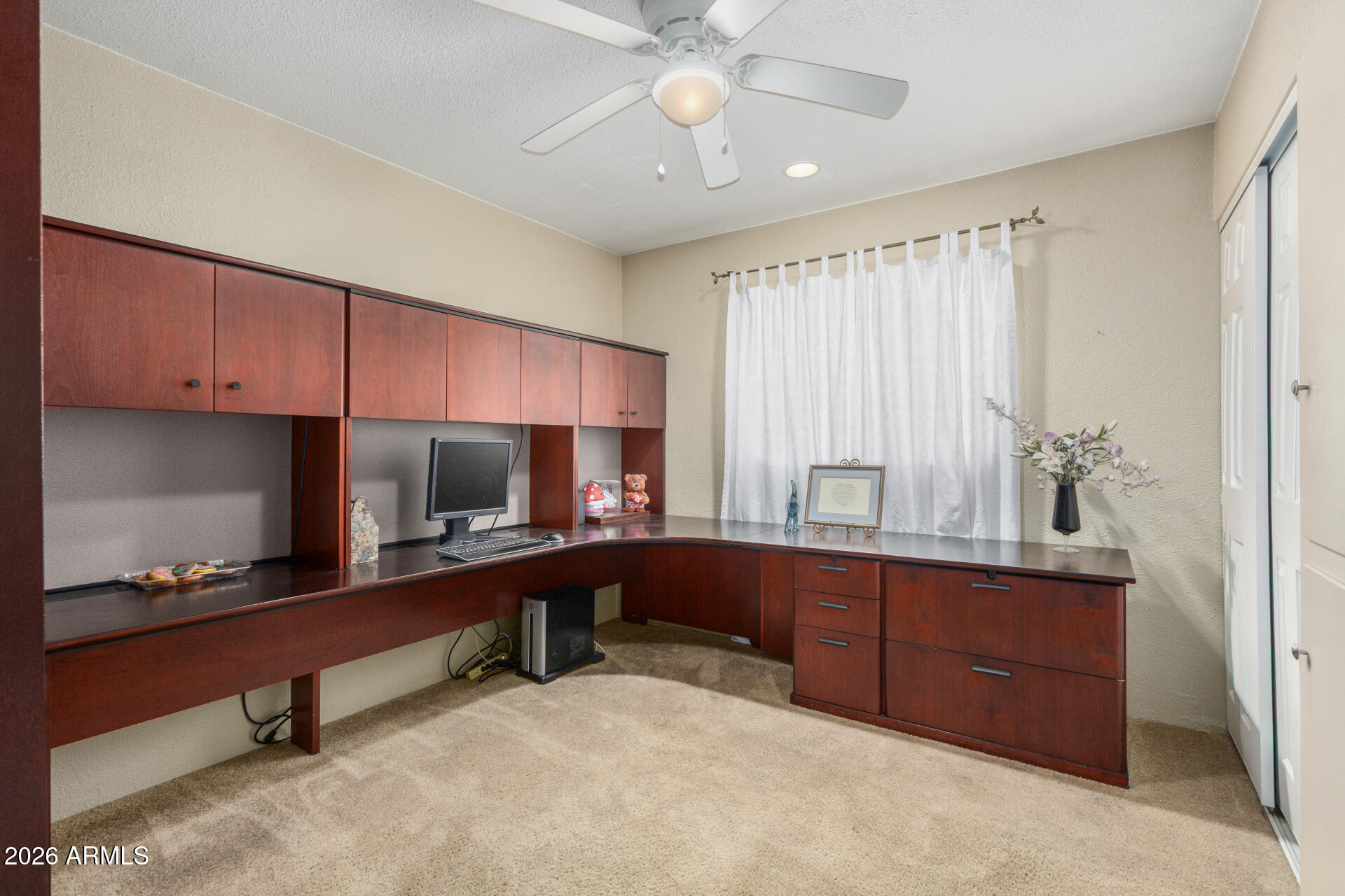 2143 W WILLOW Avenue