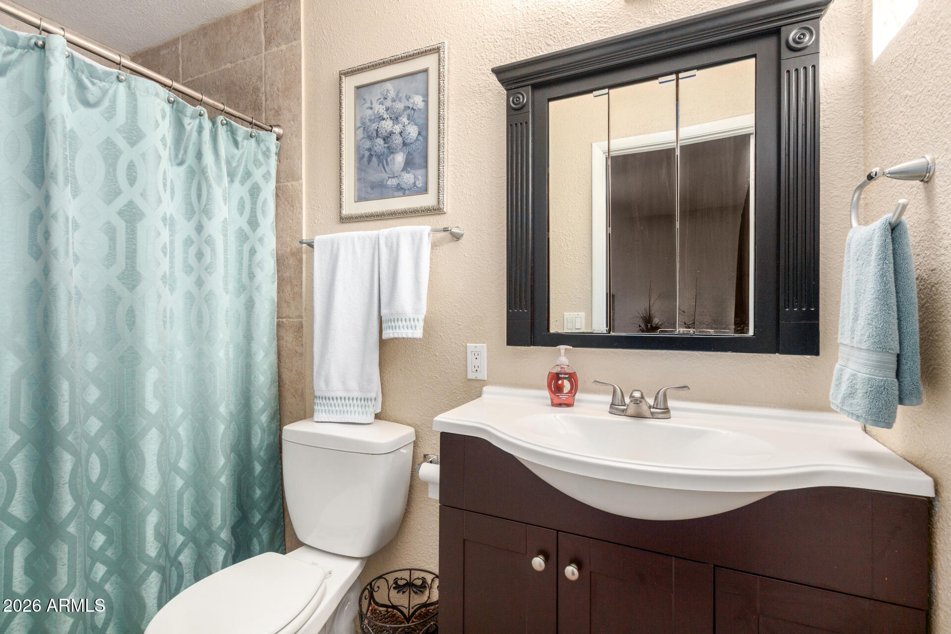 2143 W WILLOW Avenue