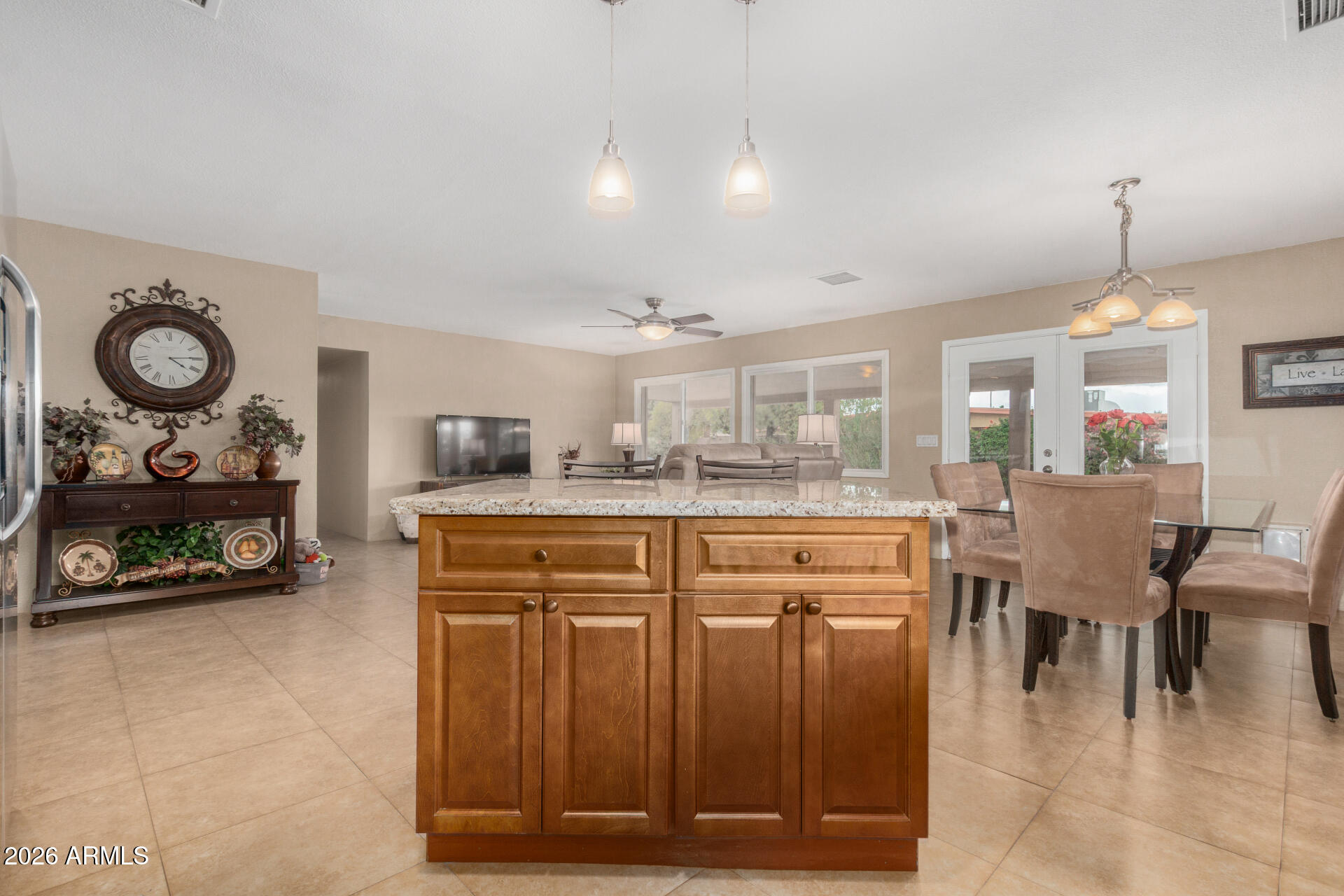 2143 W WILLOW Avenue