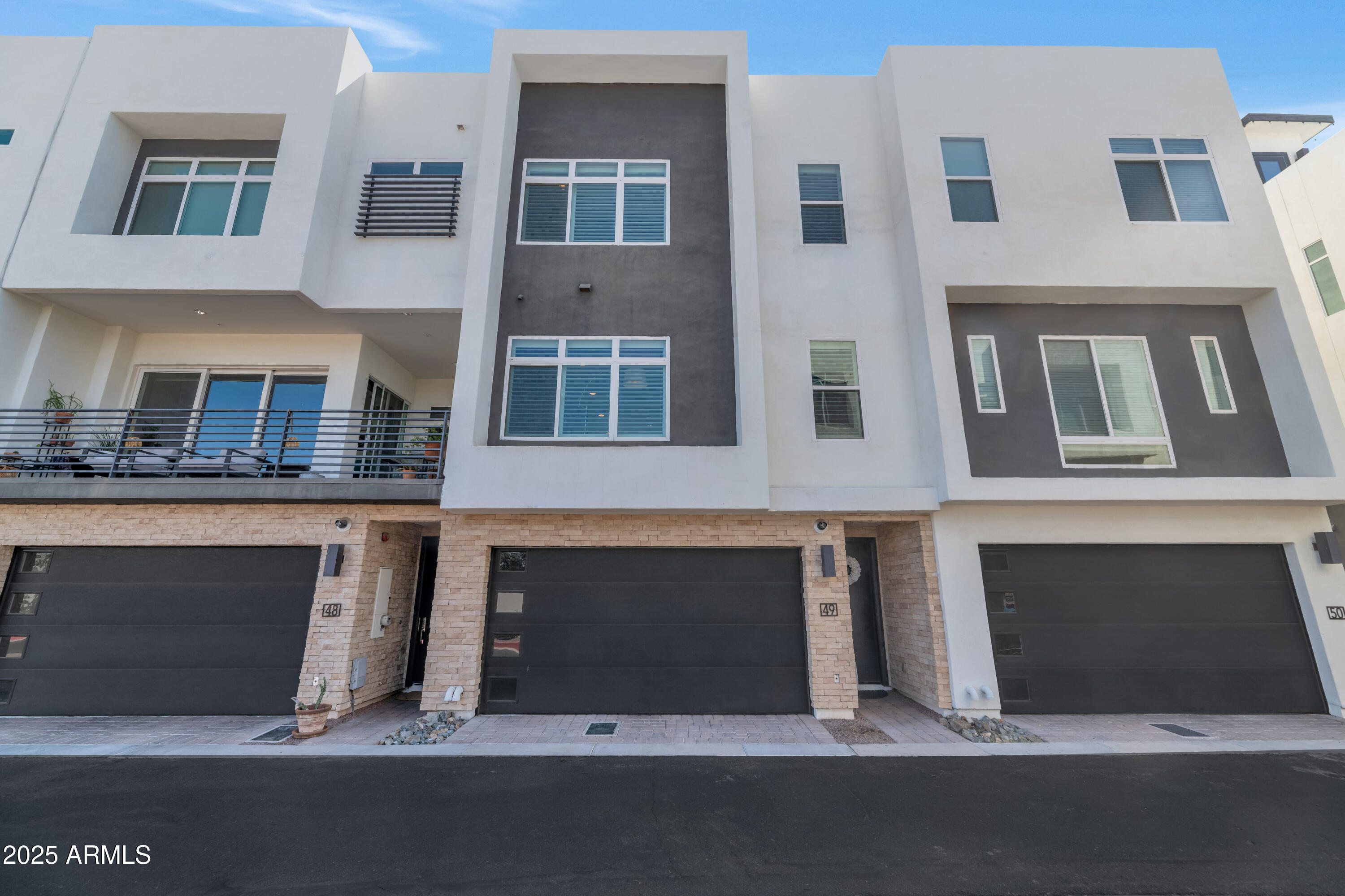 1717 E MORTEN Avenue 49