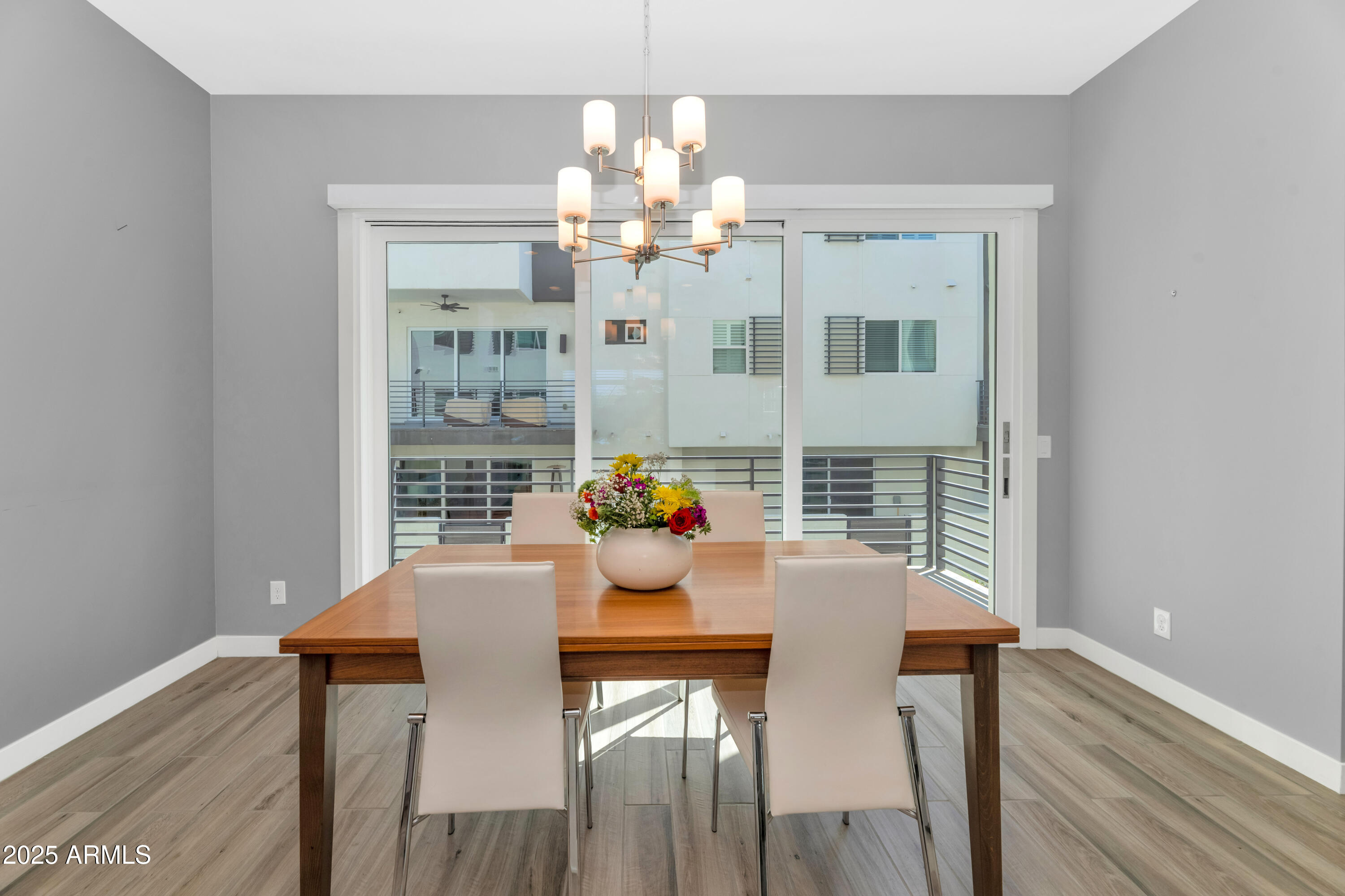 1717 E MORTEN Avenue 49