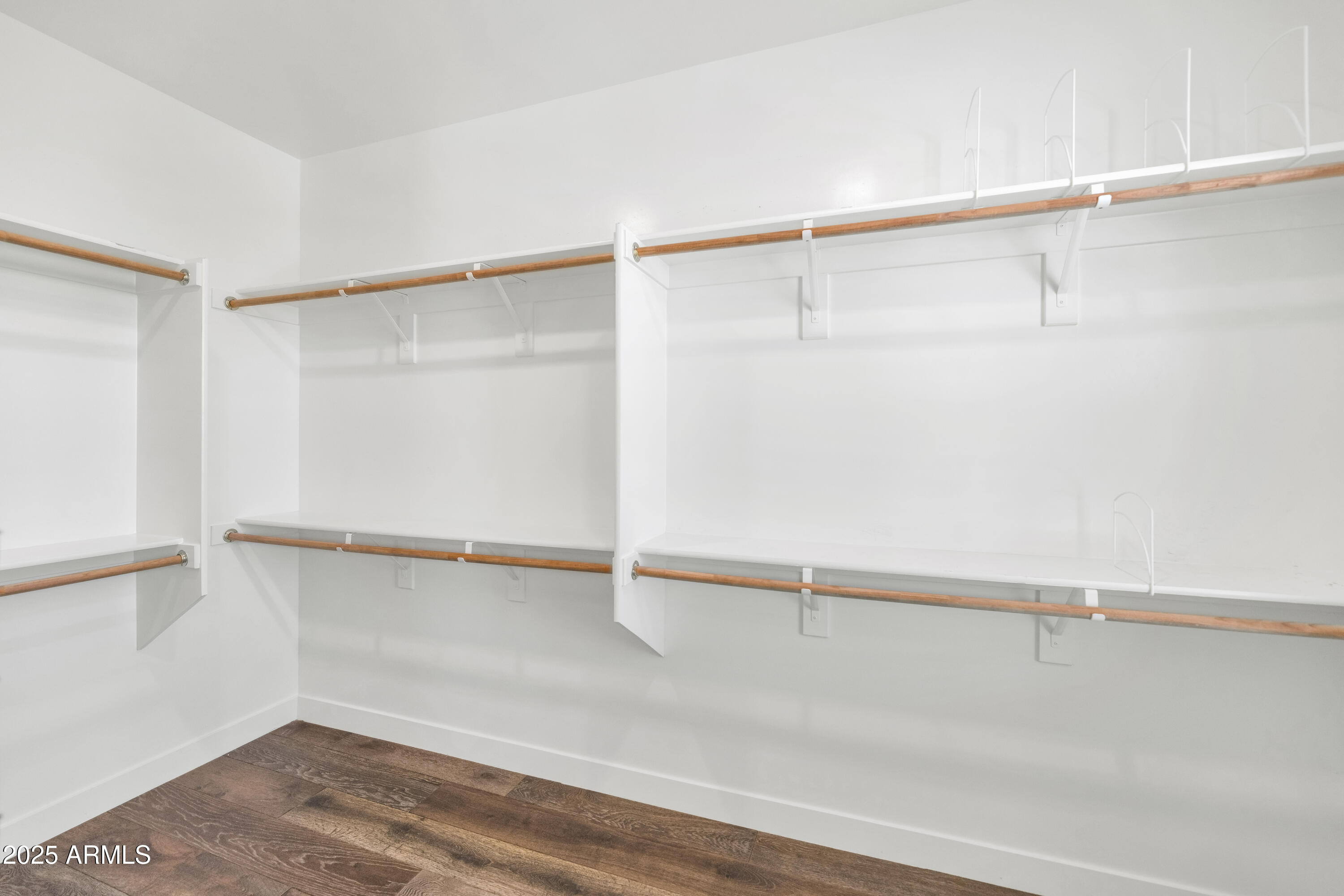 1717 E MORTEN Avenue 49