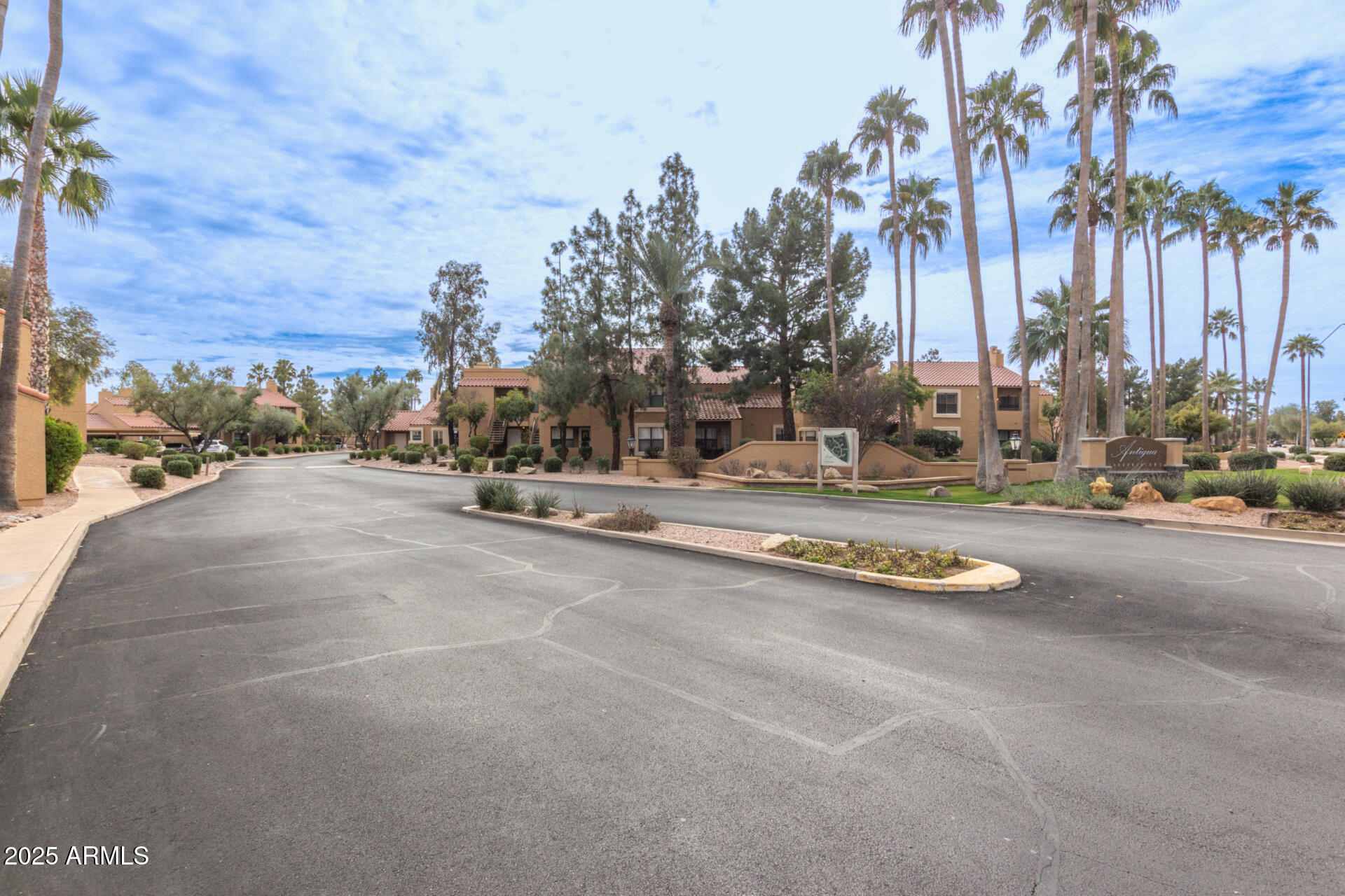 8787 E MOUNTAIN VIEW Road 2014