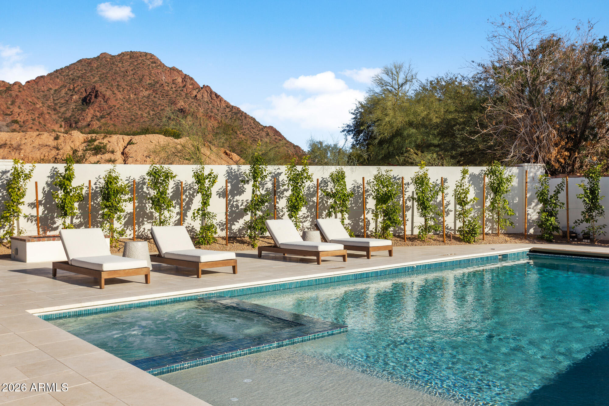 4605 E ROCKRIDGE Road