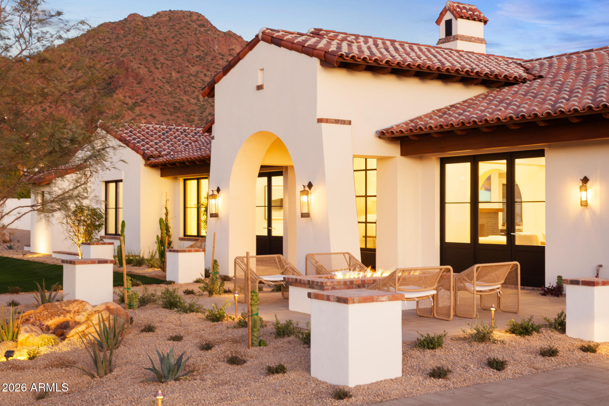 4605 E ROCKRIDGE Road