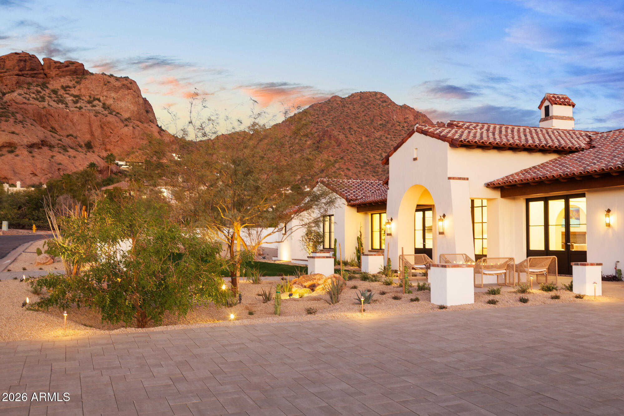 4605 E ROCKRIDGE Road