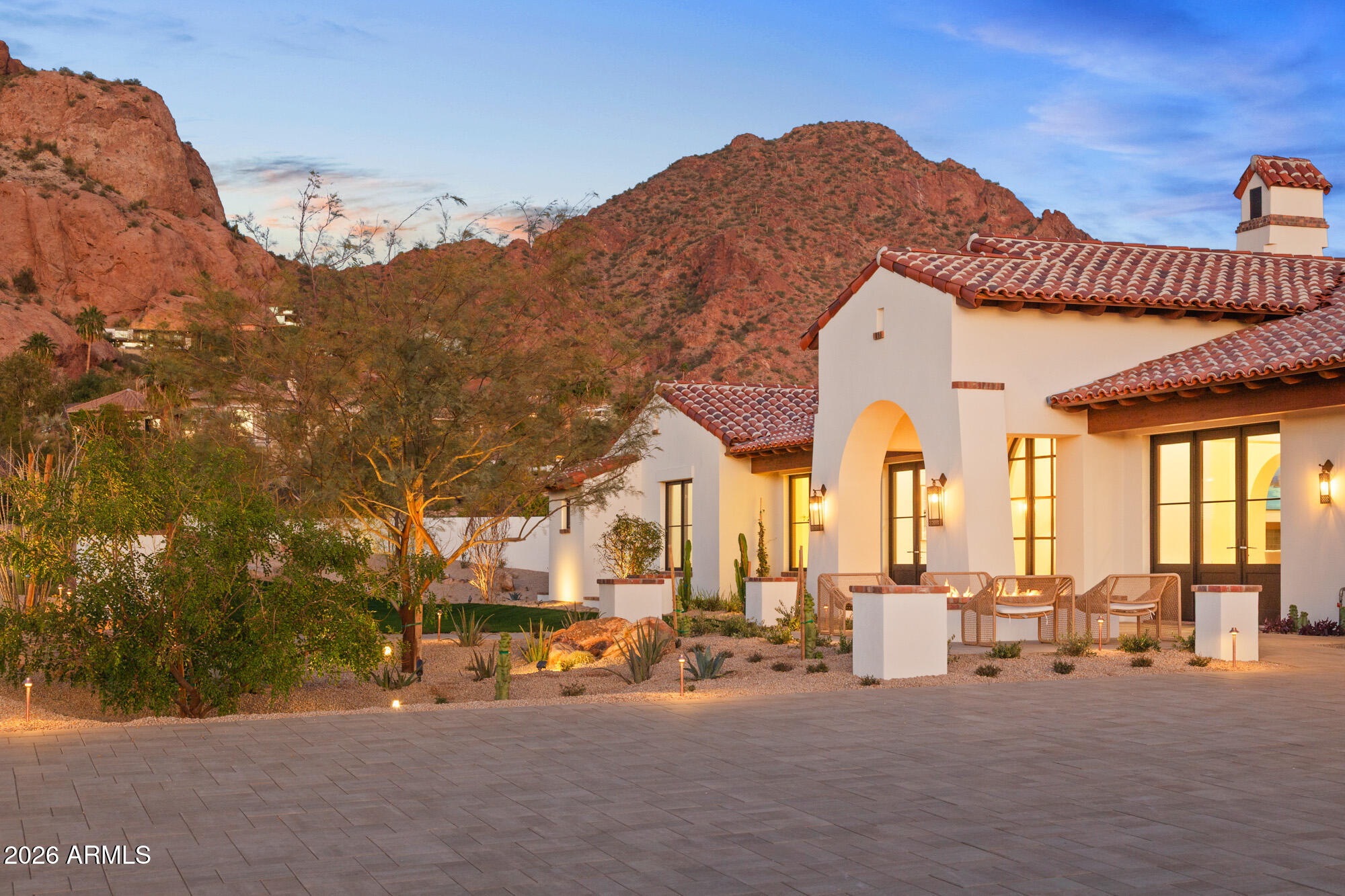 4605 E ROCKRIDGE Road