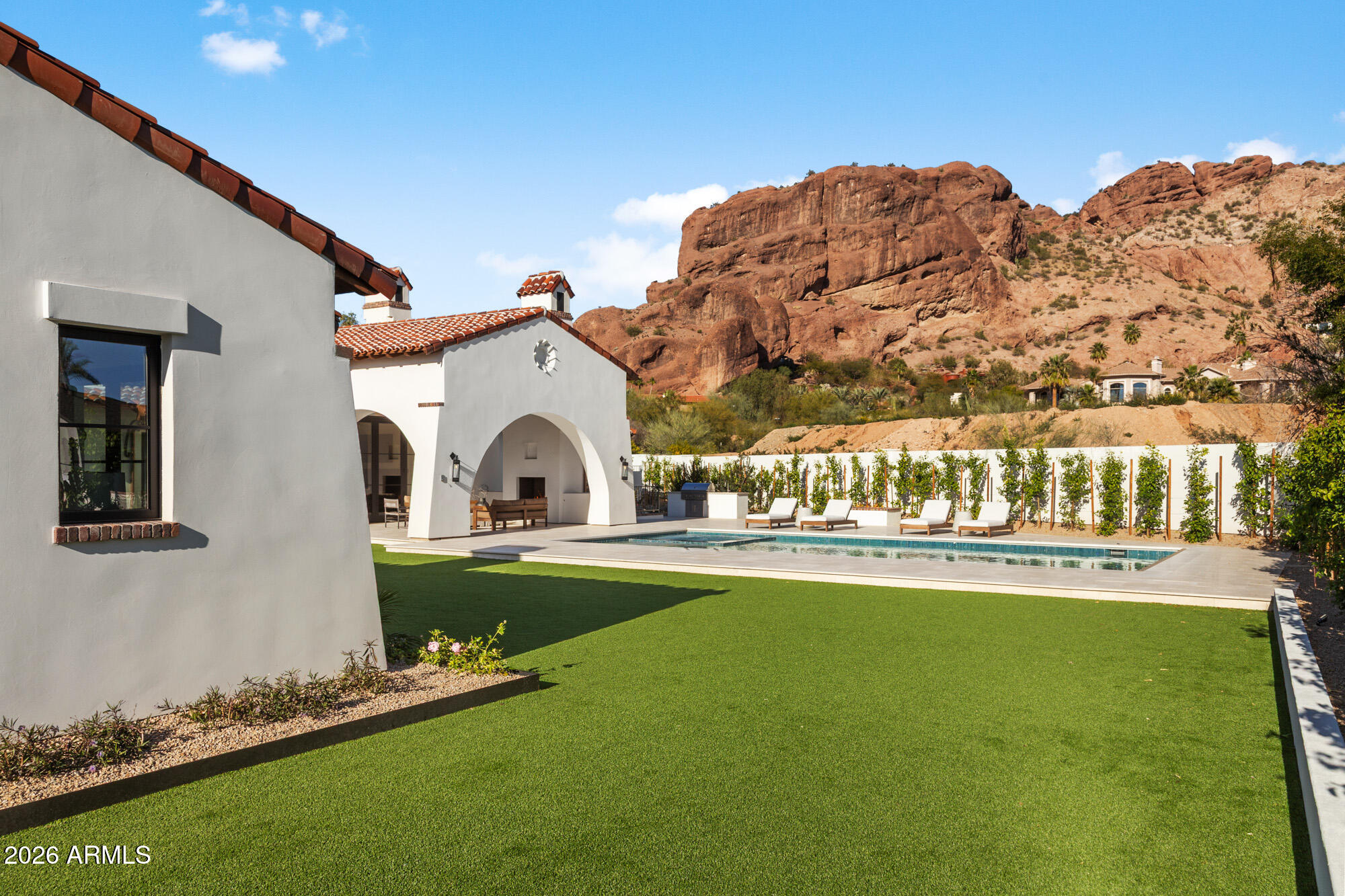 4605 E ROCKRIDGE Road