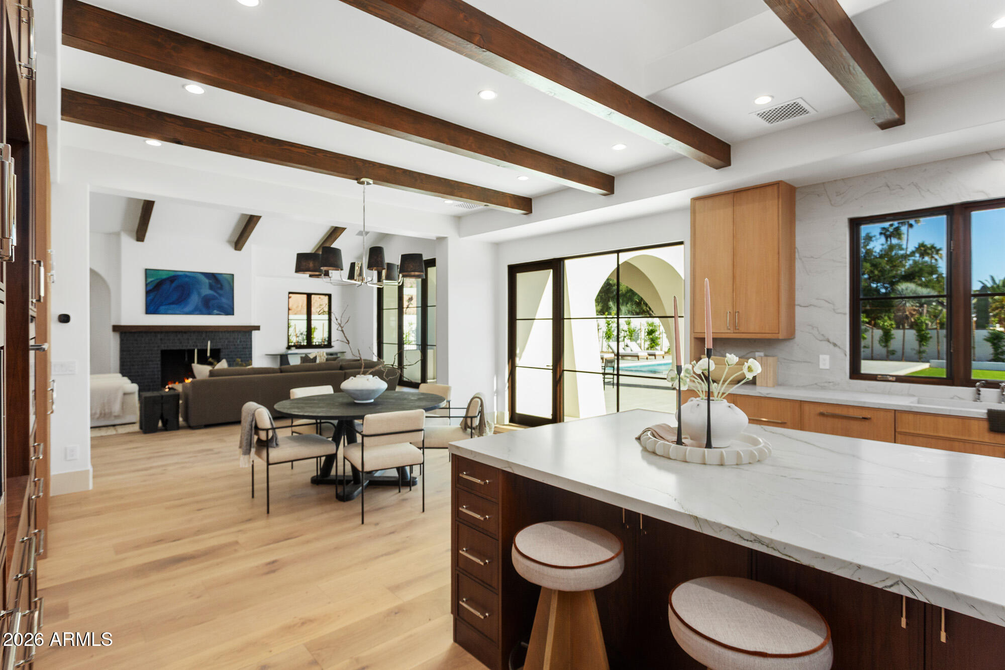 4605 E ROCKRIDGE Road