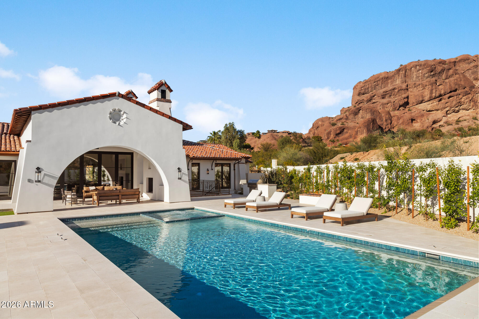 4605 E ROCKRIDGE Road