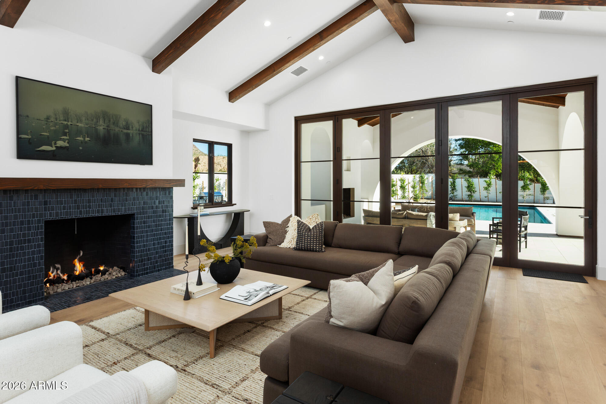 4605 E ROCKRIDGE Road