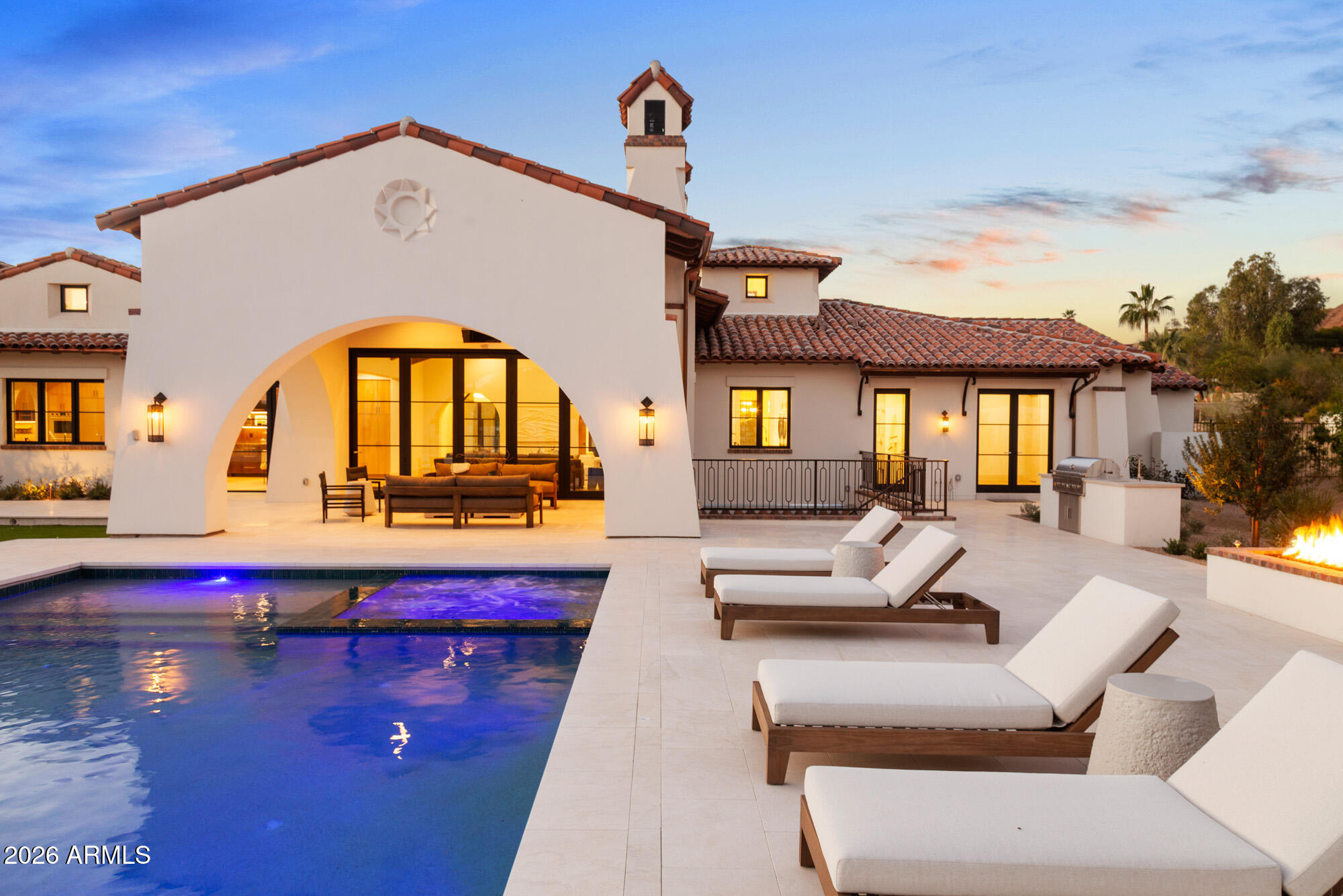 4605 E ROCKRIDGE Road