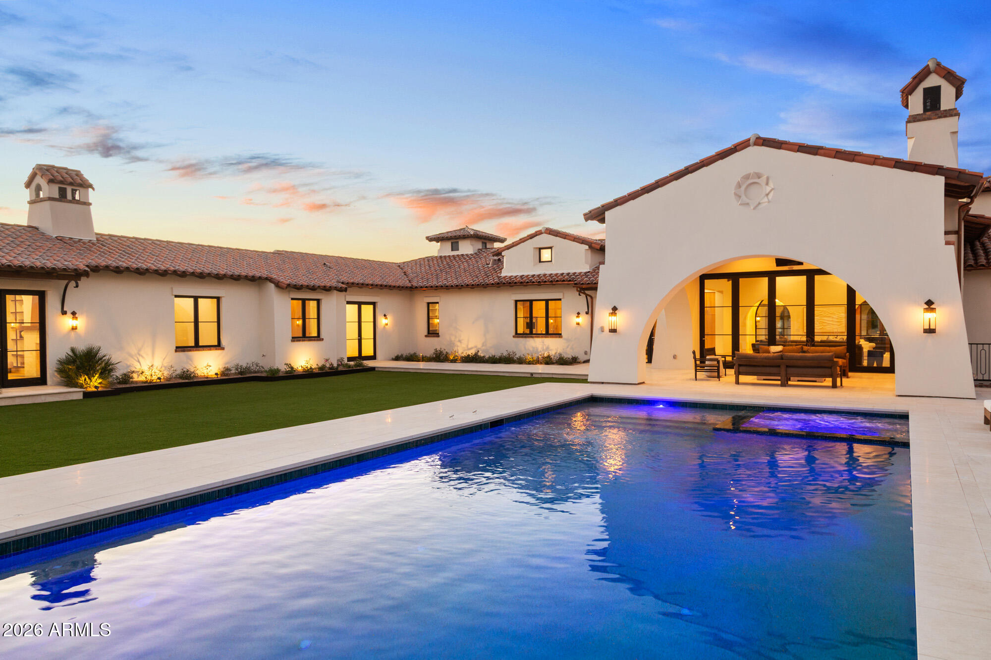 4605 E ROCKRIDGE Road