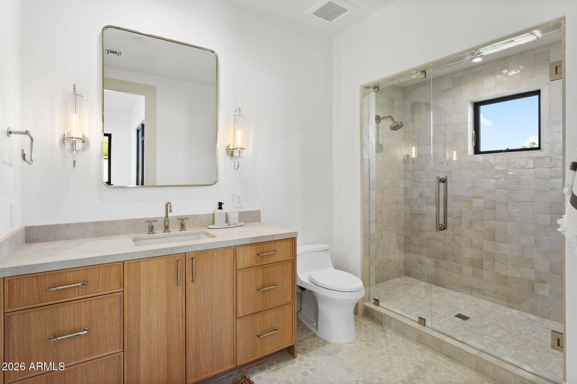 4605 E ROCKRIDGE Road