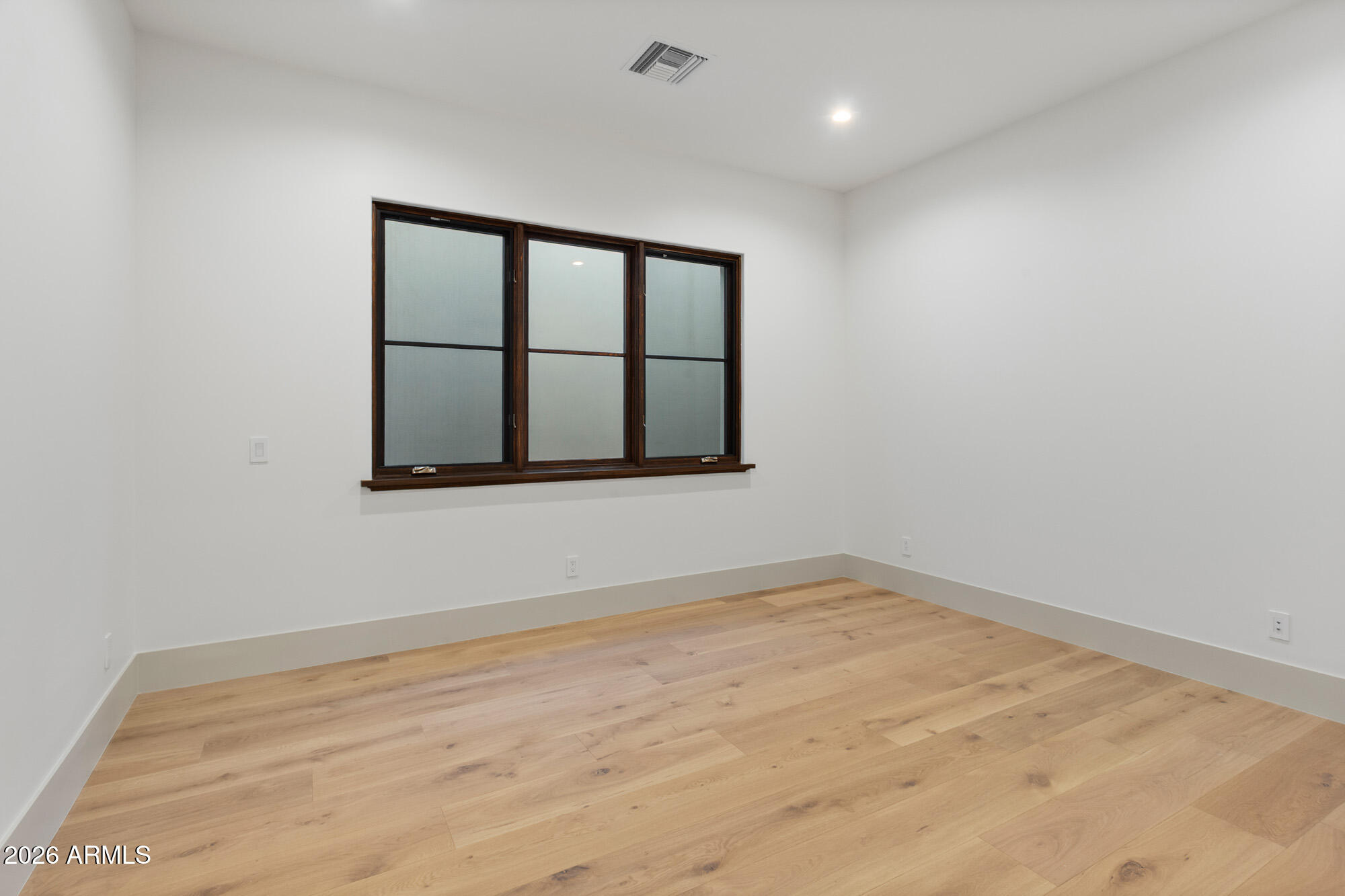 4605 E ROCKRIDGE Road