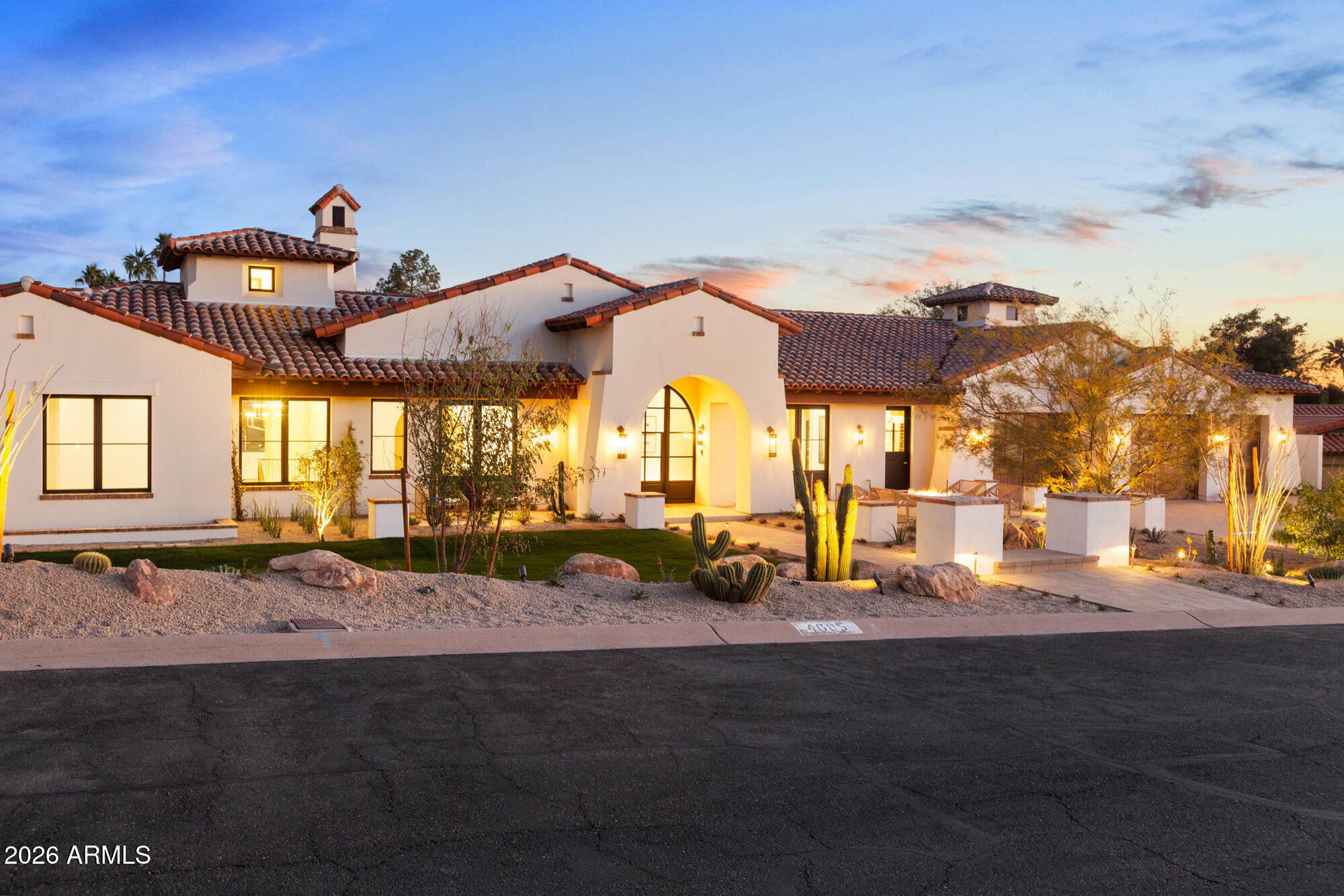 4605 E ROCKRIDGE Road