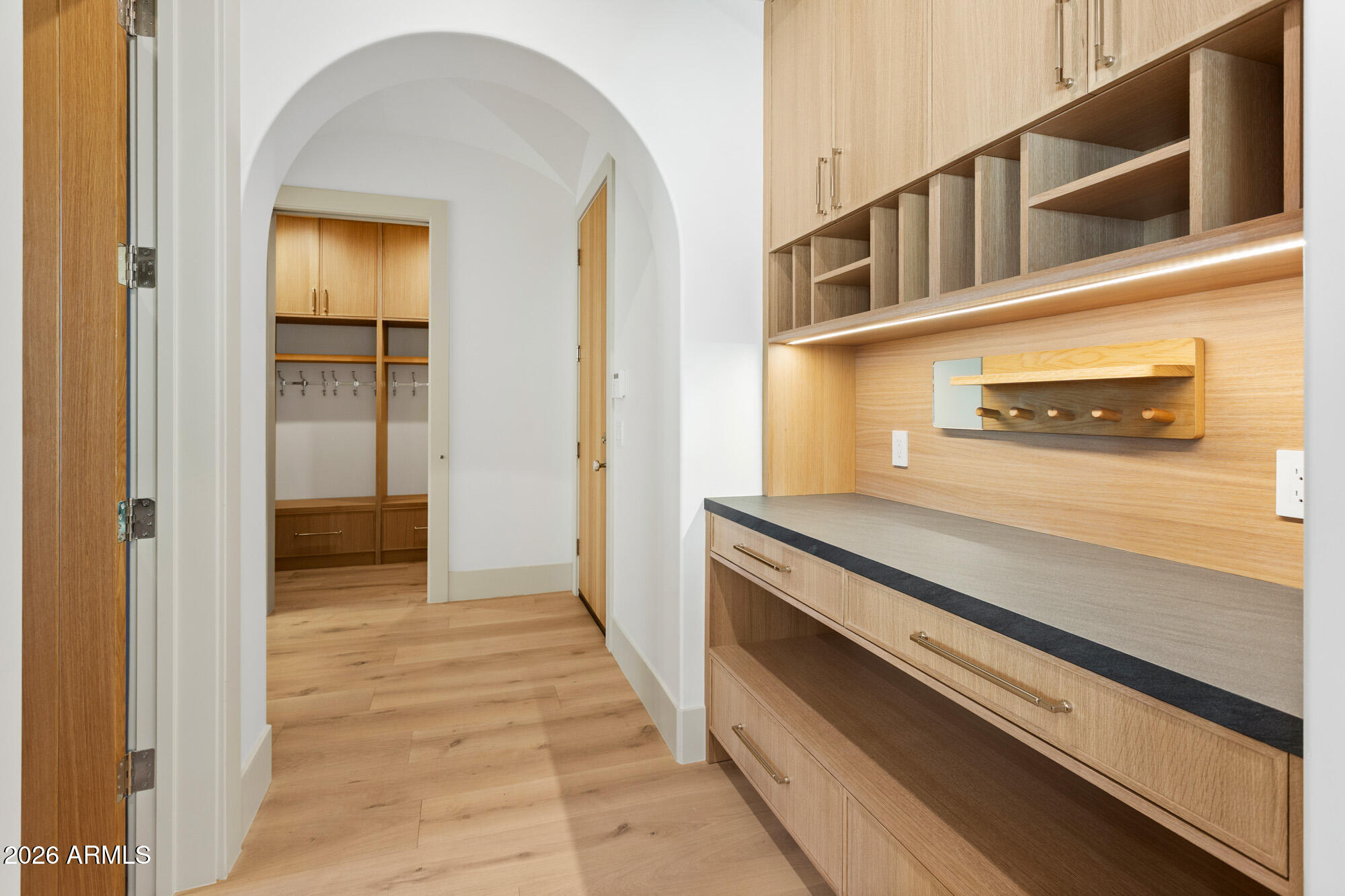 4605 E ROCKRIDGE Road