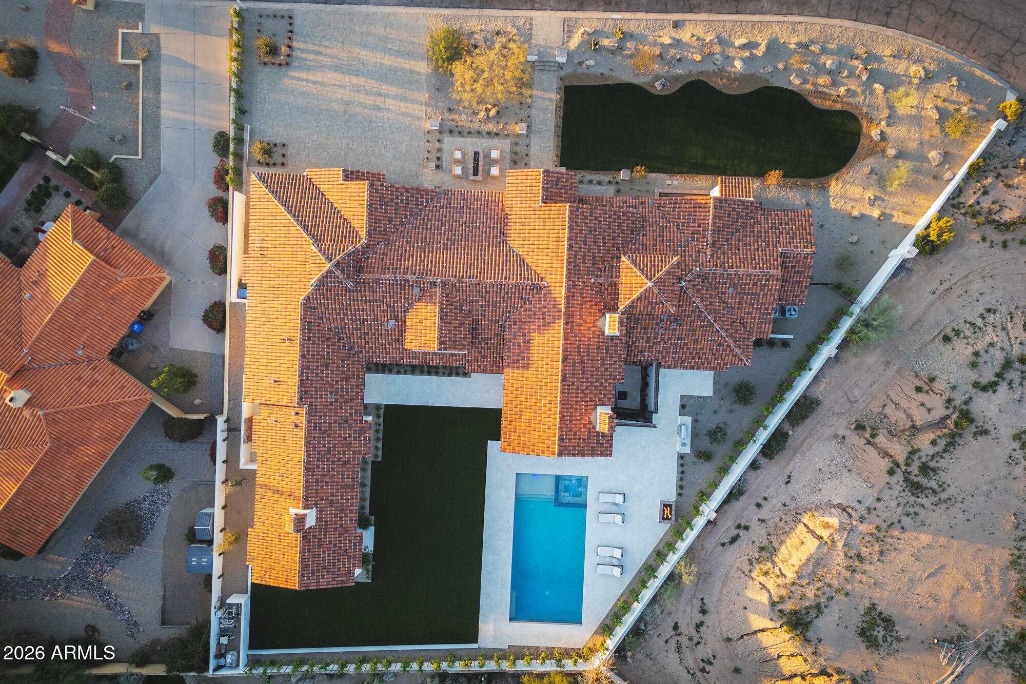 4605 E ROCKRIDGE Road