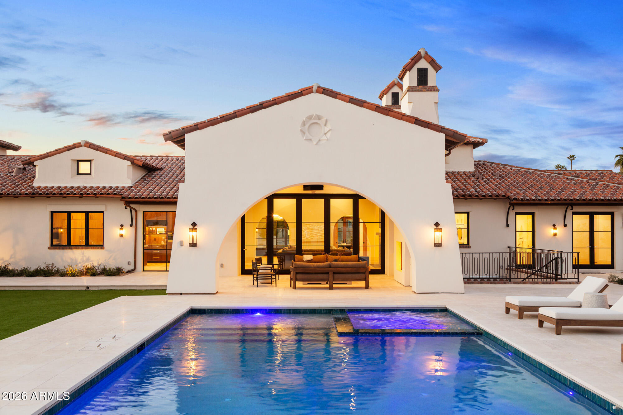 4605 E ROCKRIDGE Road