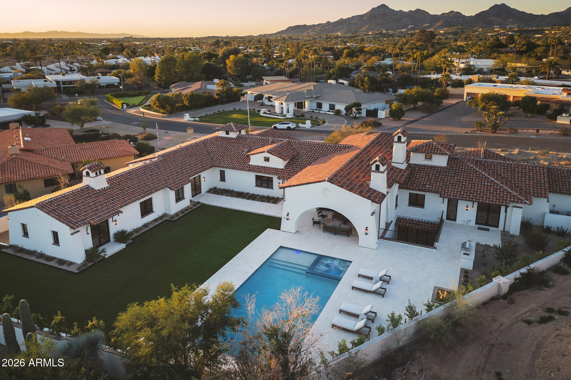 4605 E ROCKRIDGE Road