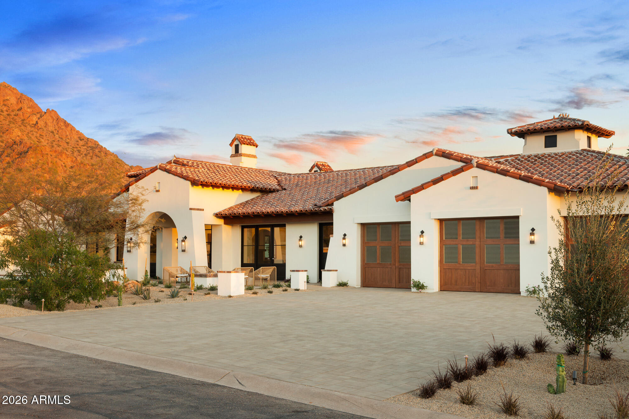 4605 E ROCKRIDGE Road