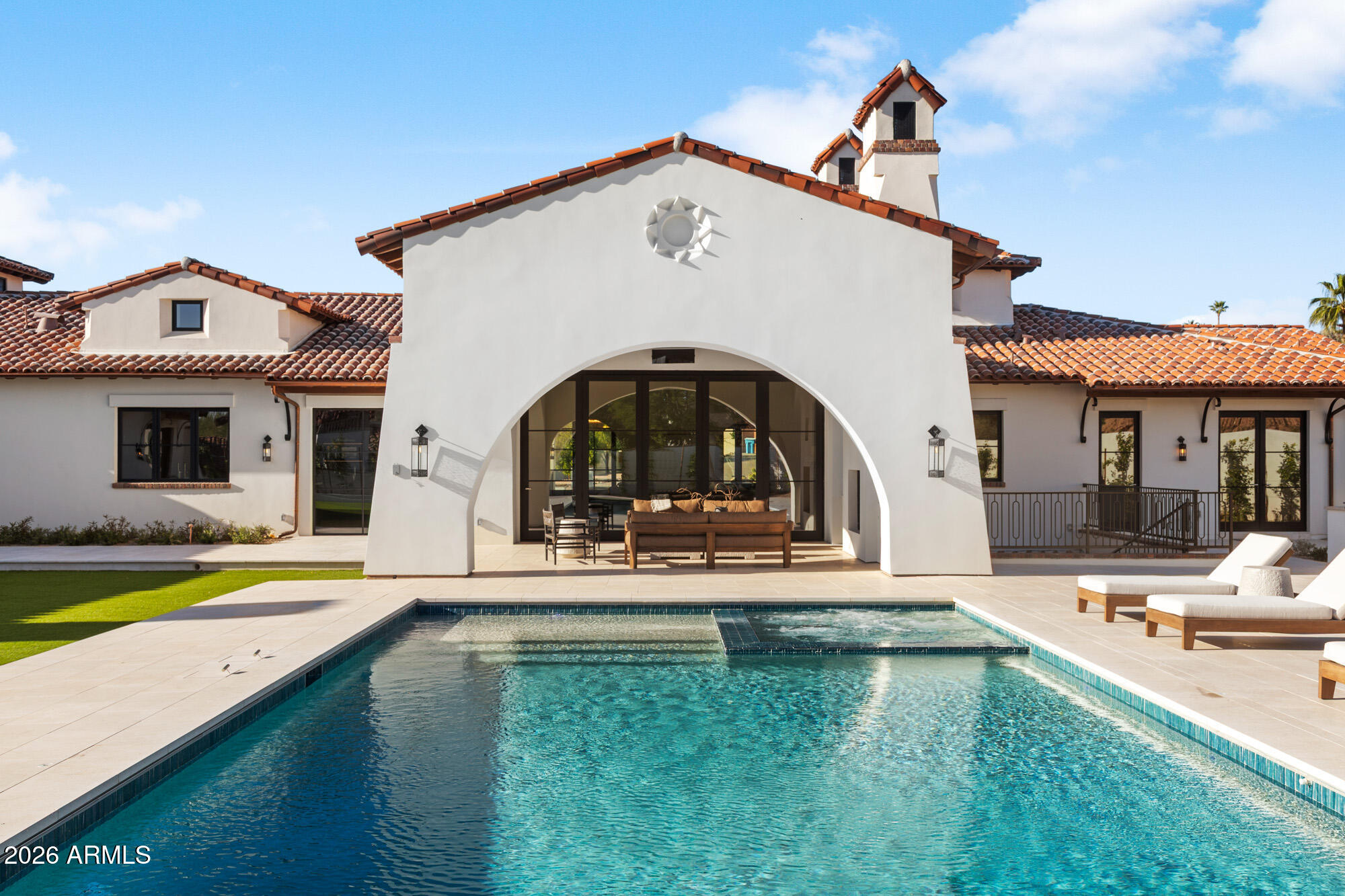 4605 E ROCKRIDGE Road