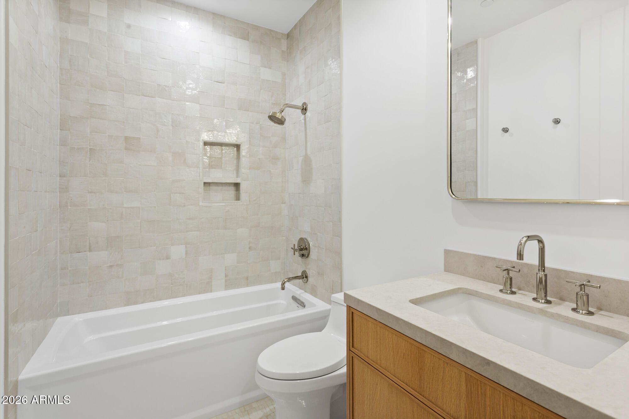 4605 E ROCKRIDGE Road